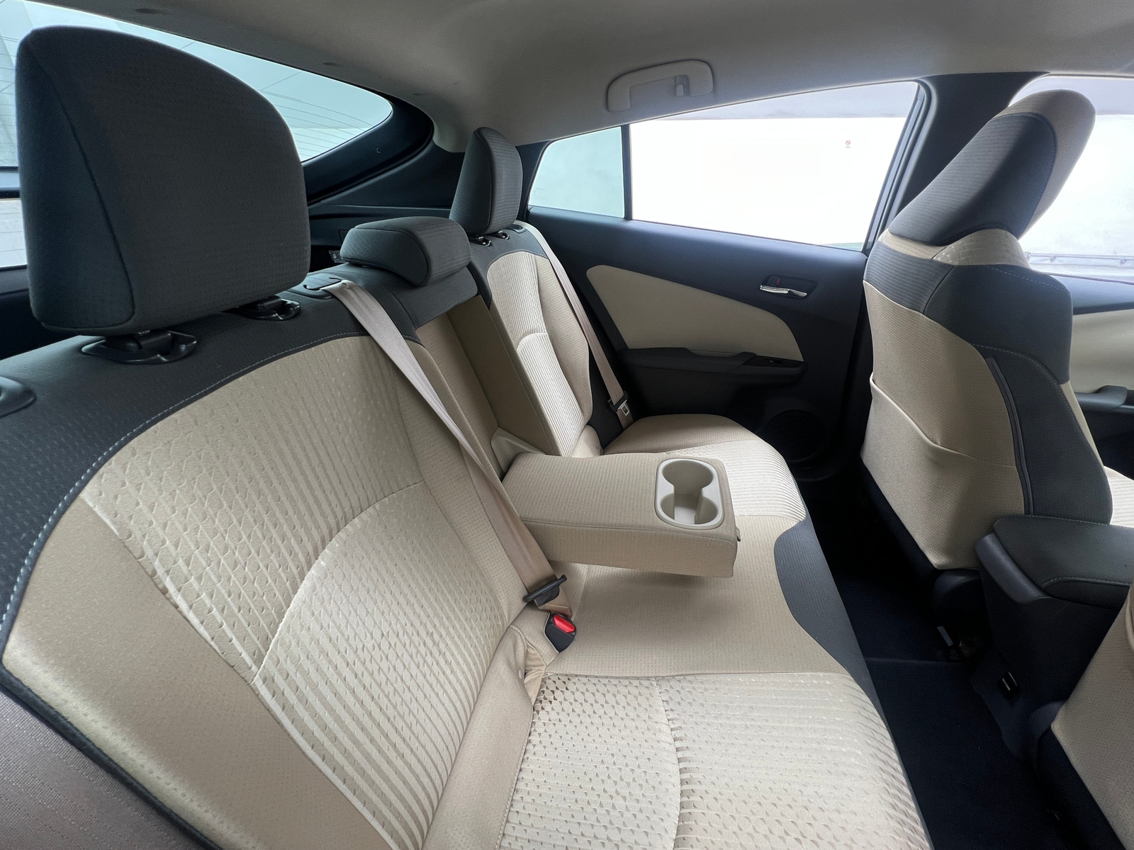 Thumbnail: 2016 Toyota Prius - 6