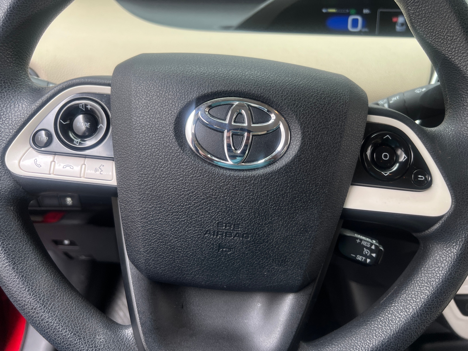Thumbnail: 2016 Toyota Prius - 5