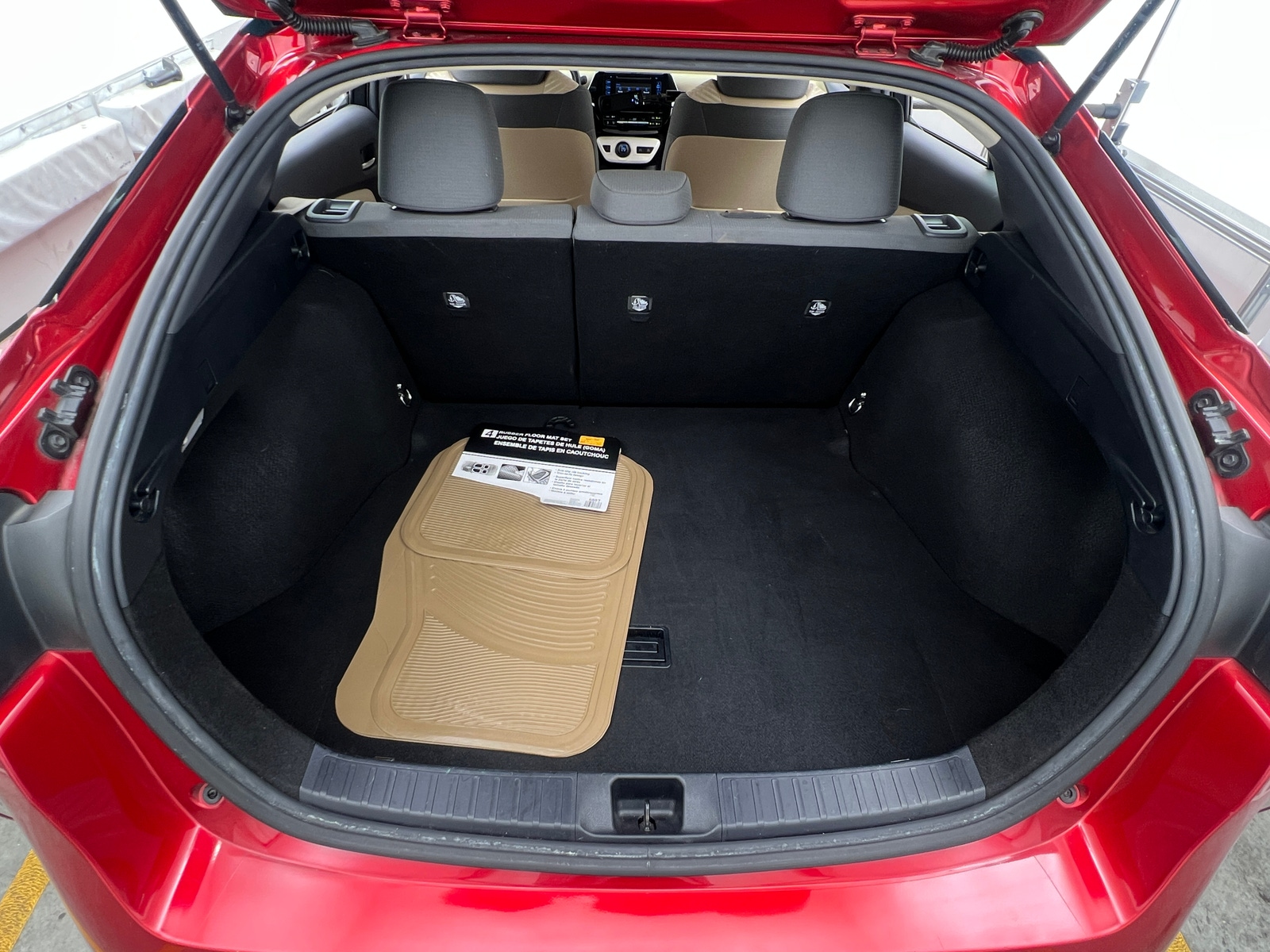 Thumbnail: 2016 Toyota Prius - 7