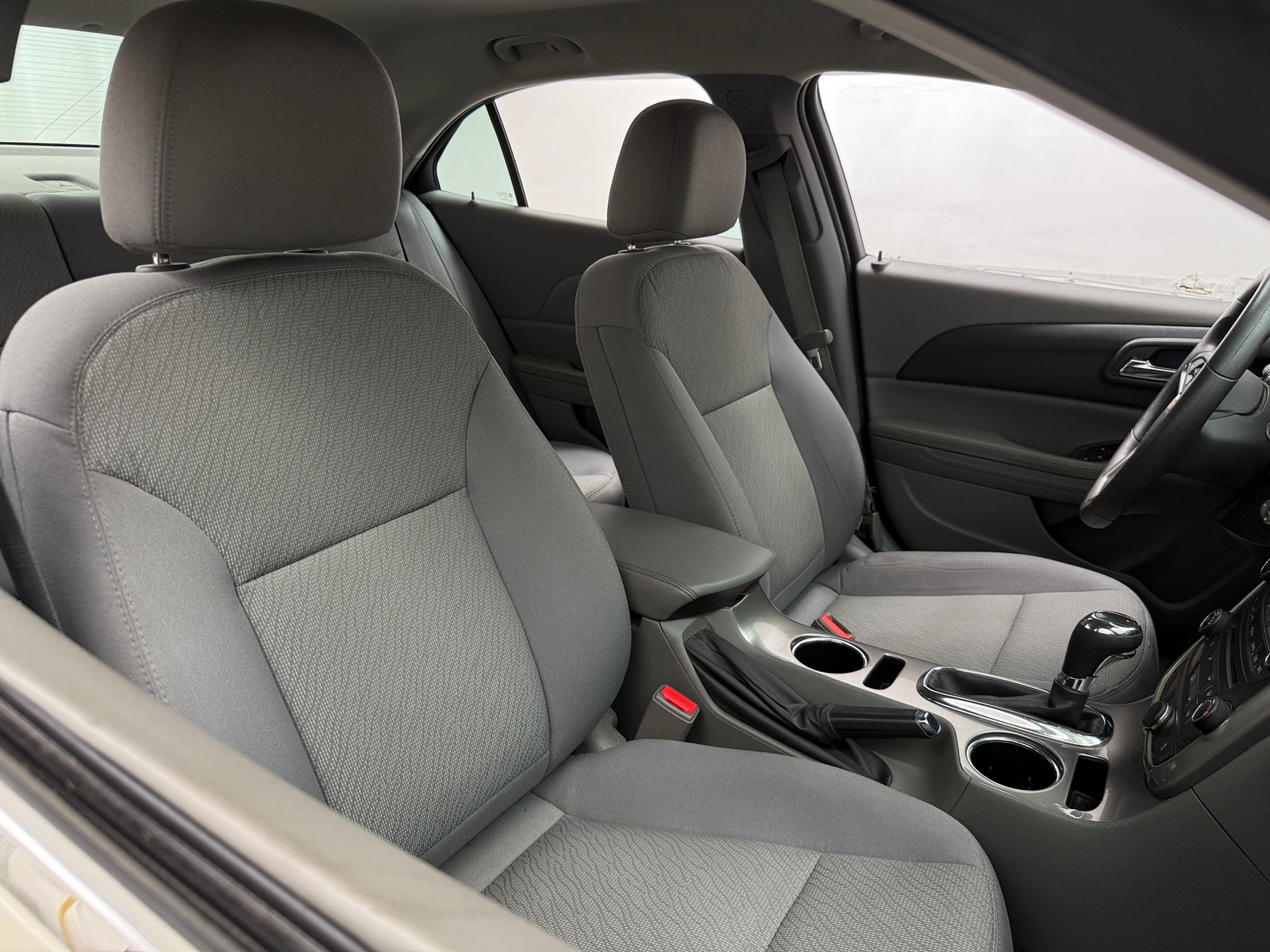Thumbnail: 2015 Chevrolet Malibu - 2