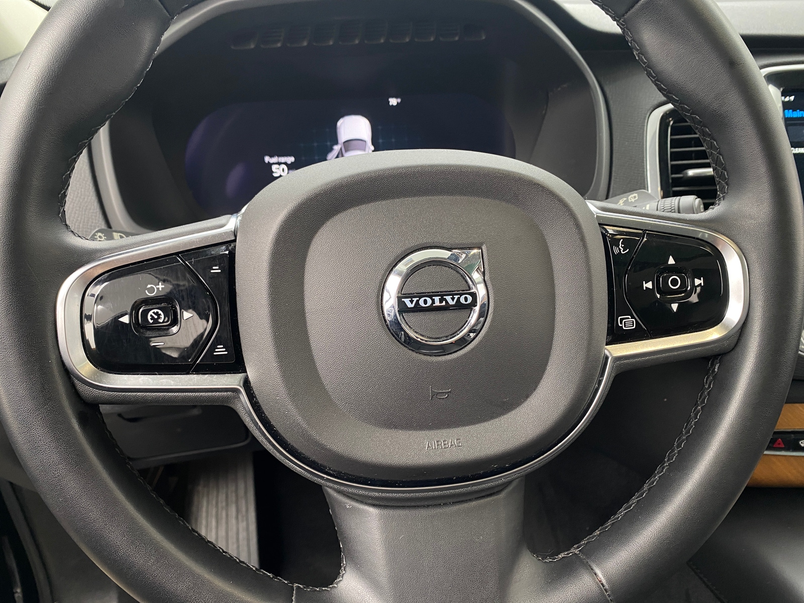 Thumbnail: 2023 Volvo XC90 - 4