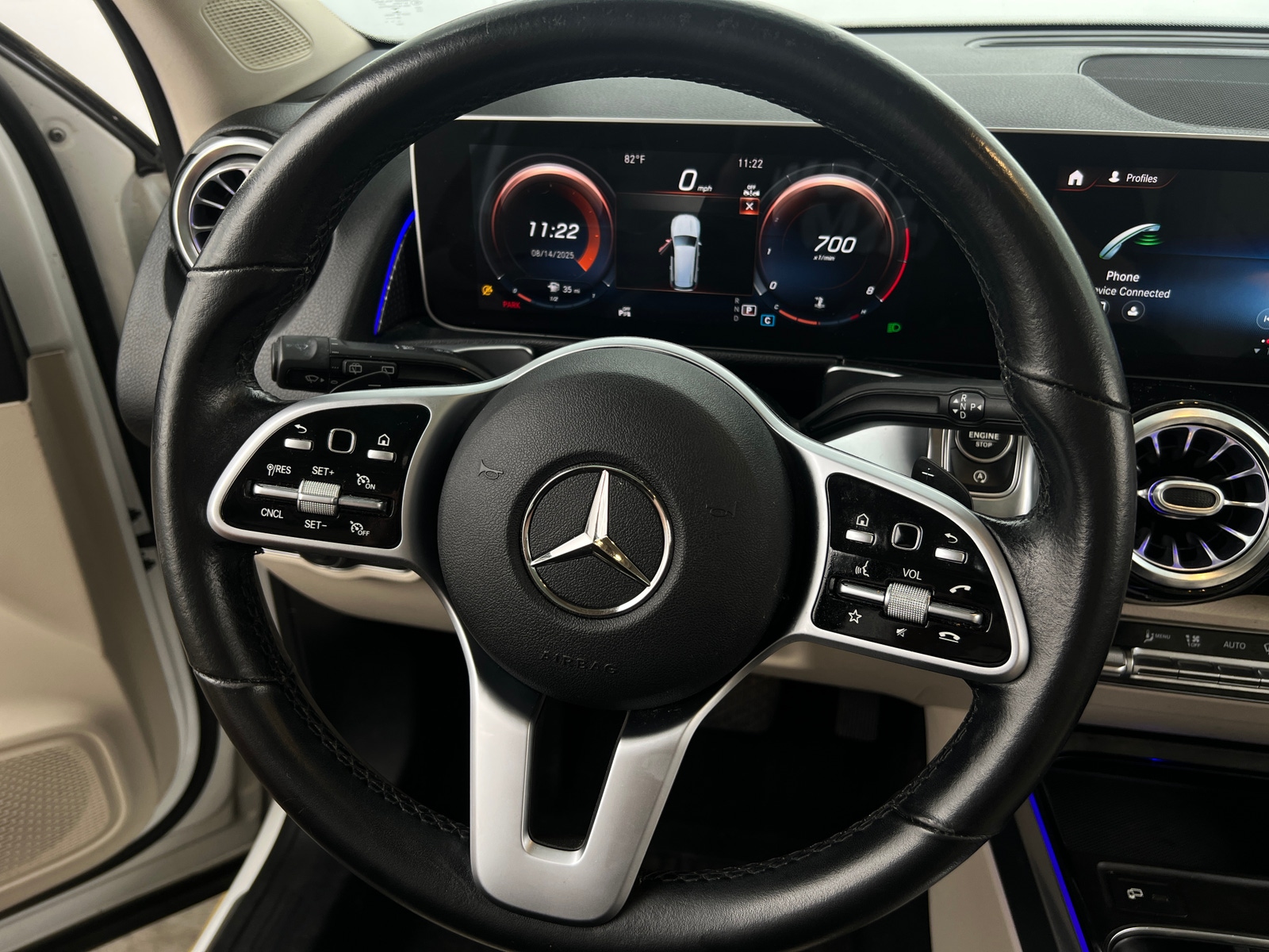 Thumbnail: 2021 Mercedes-Benz GLB - 4