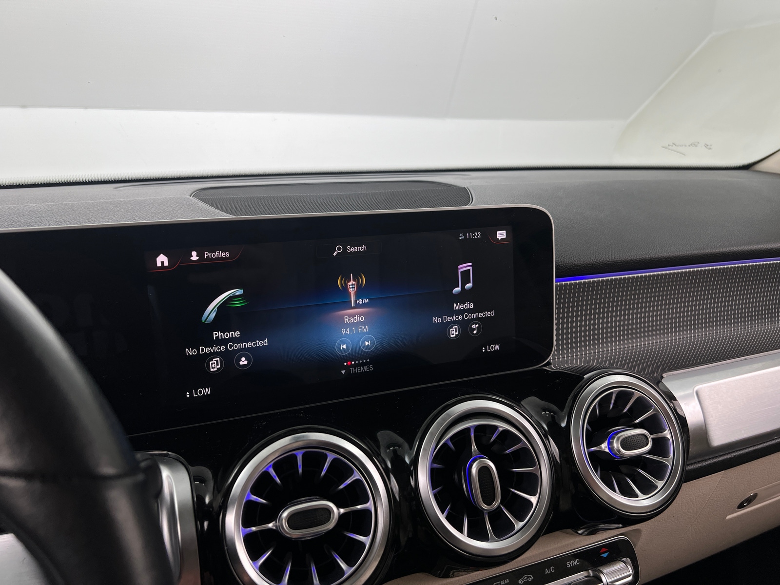Thumbnail: 2021 Mercedes-Benz GLB - 3