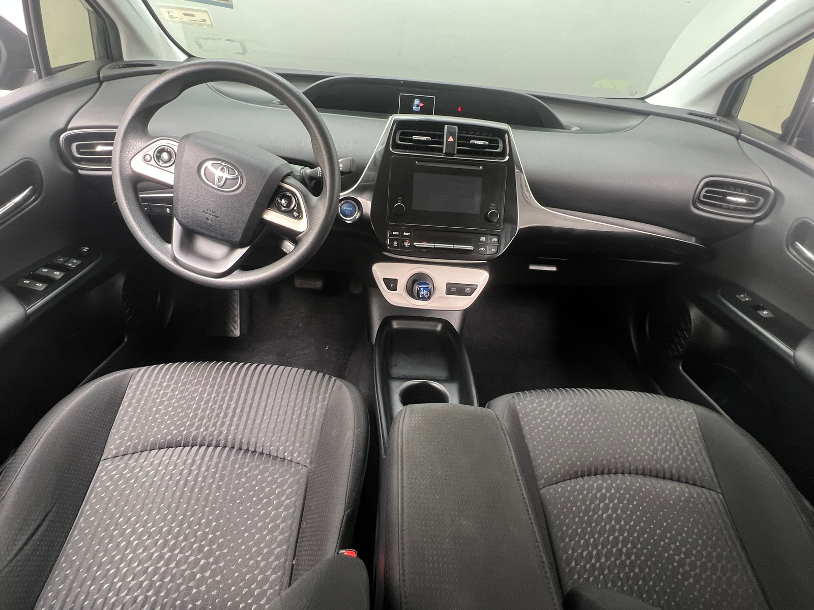 Thumbnail: 2016 Toyota Prius - 3