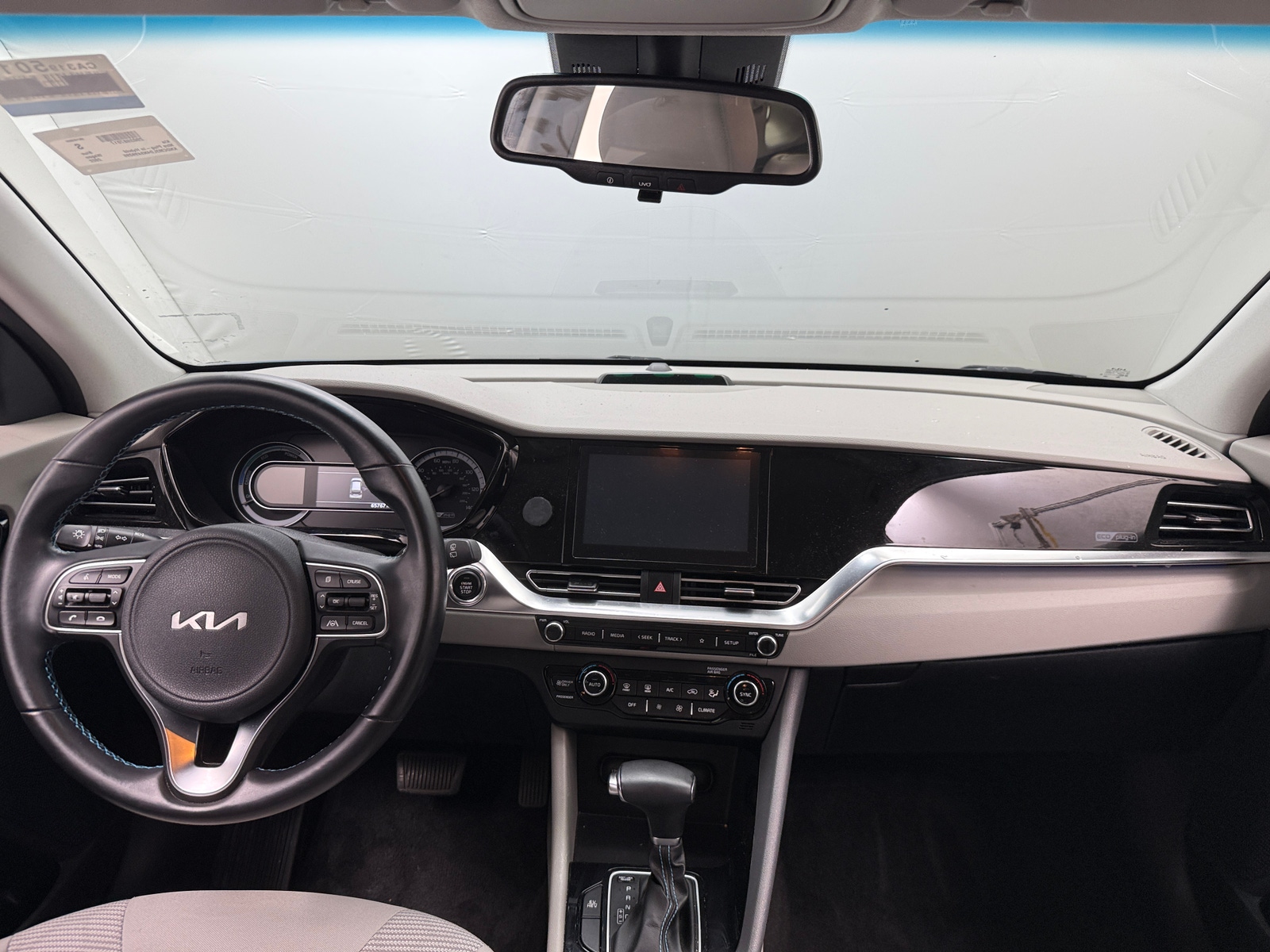Thumbnail: 2022 Kia Niro - 3