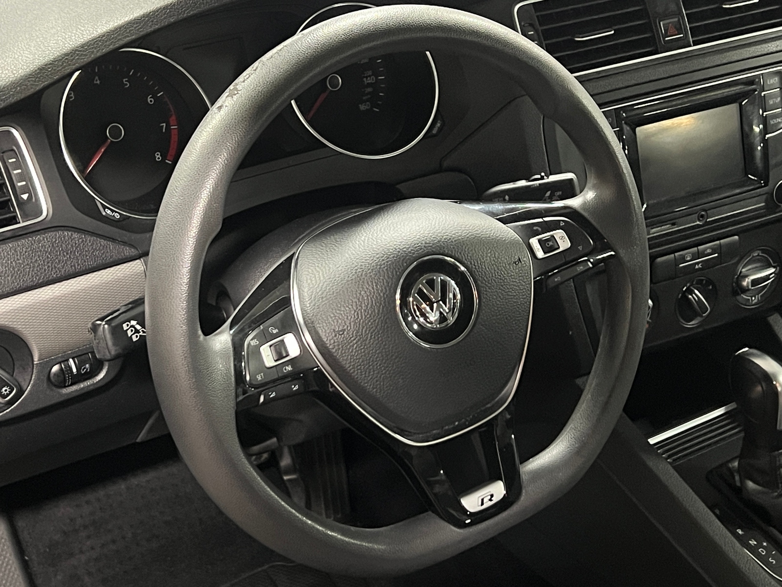 Thumbnail: 2017 Volkswagen Jetta - 5