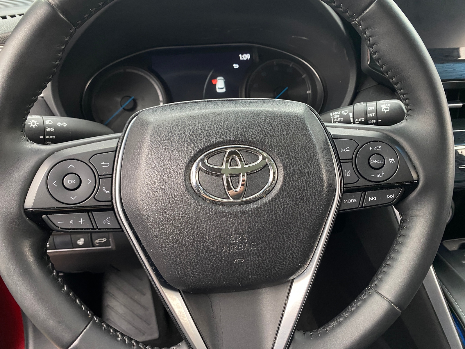 Thumbnail: 2021 Toyota Venza - 4