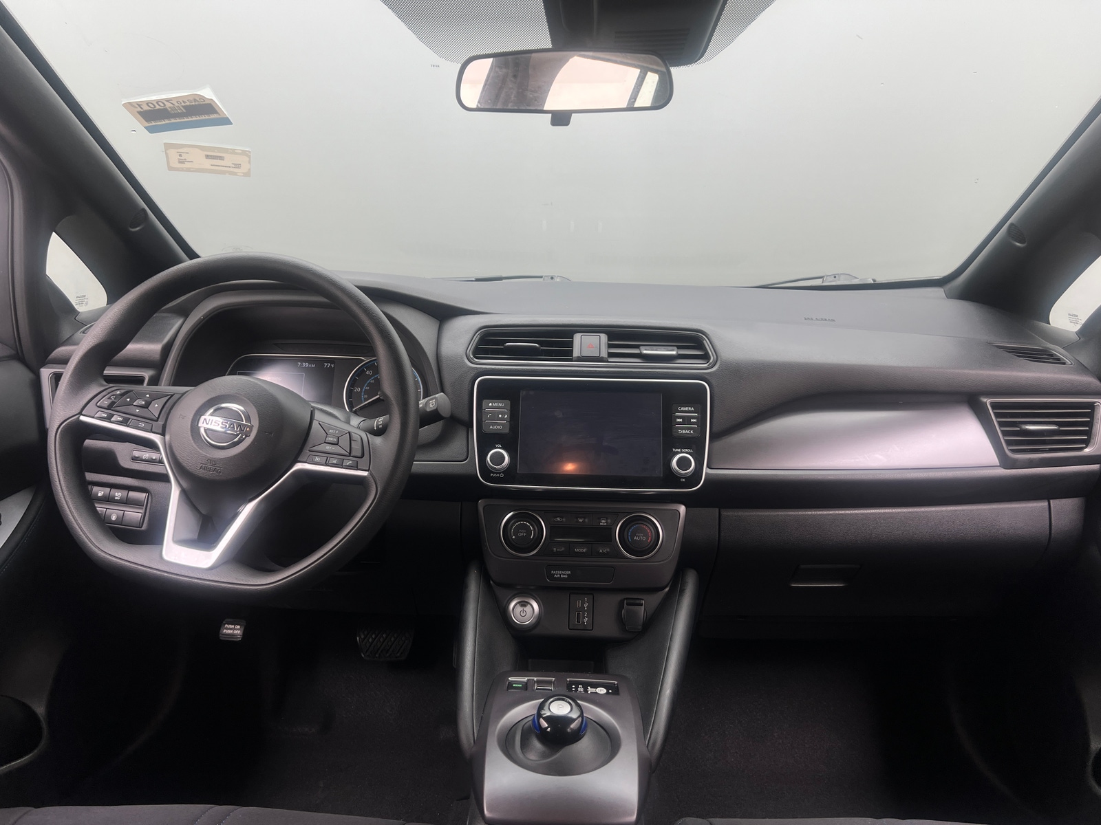 Thumbnail: 2022 Nissan Leaf - 3