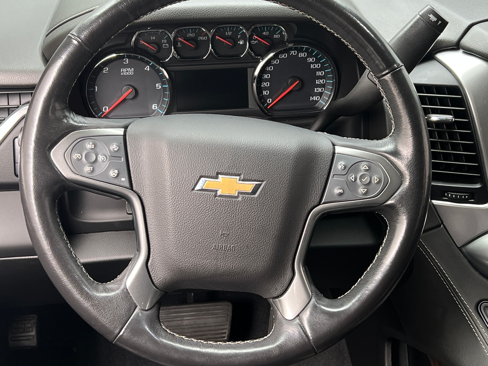 Thumbnail: 2020 Chevrolet Tahoe - 4