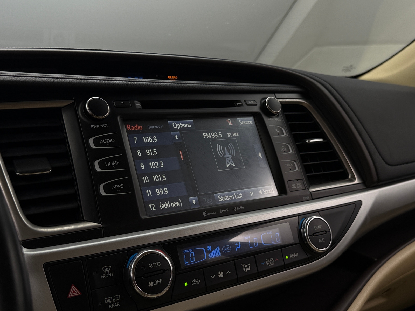 Thumbnail: 2018 Toyota Highlander - 3