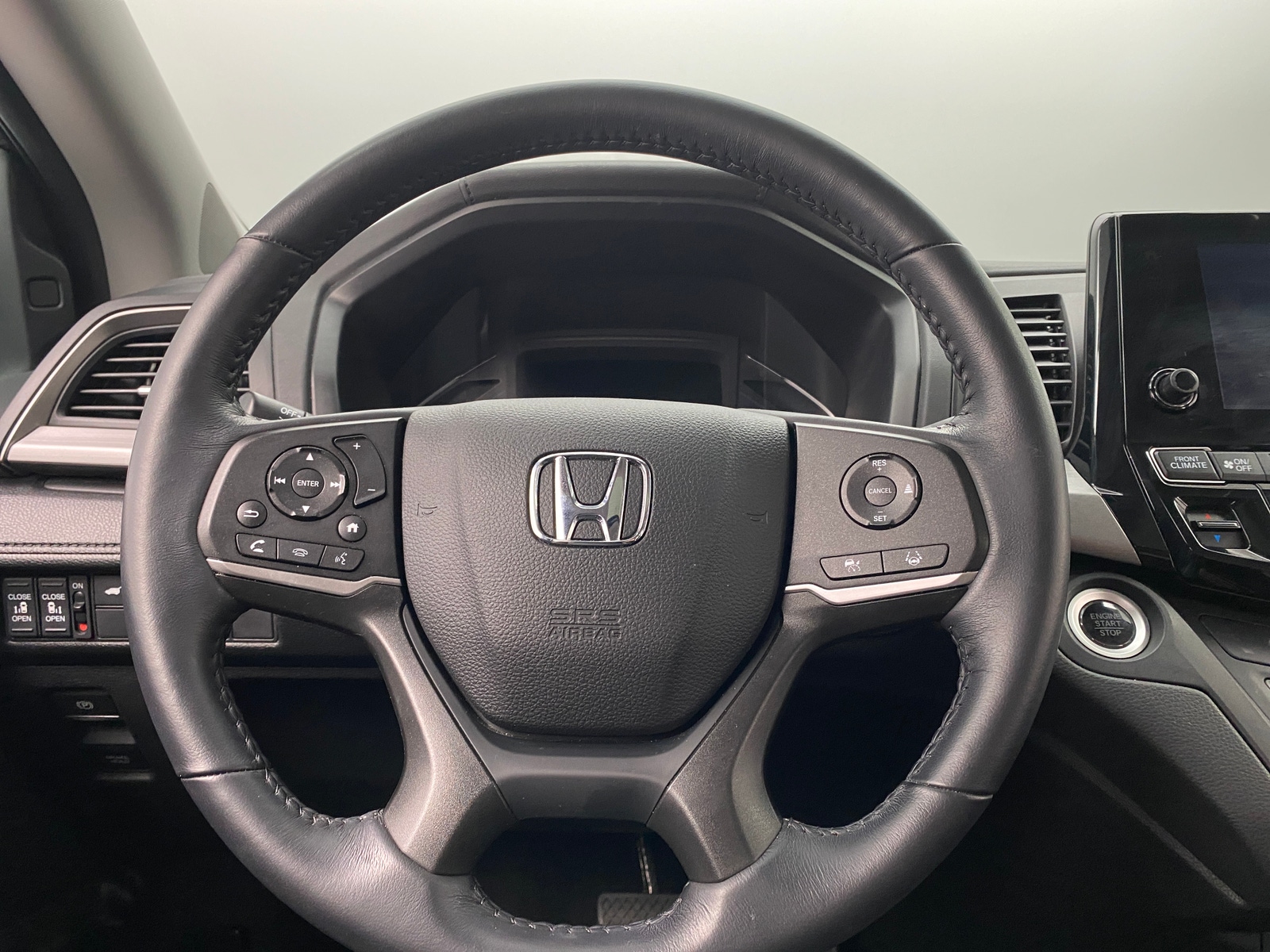 Thumbnail: 2023 Honda Odyssey - 4