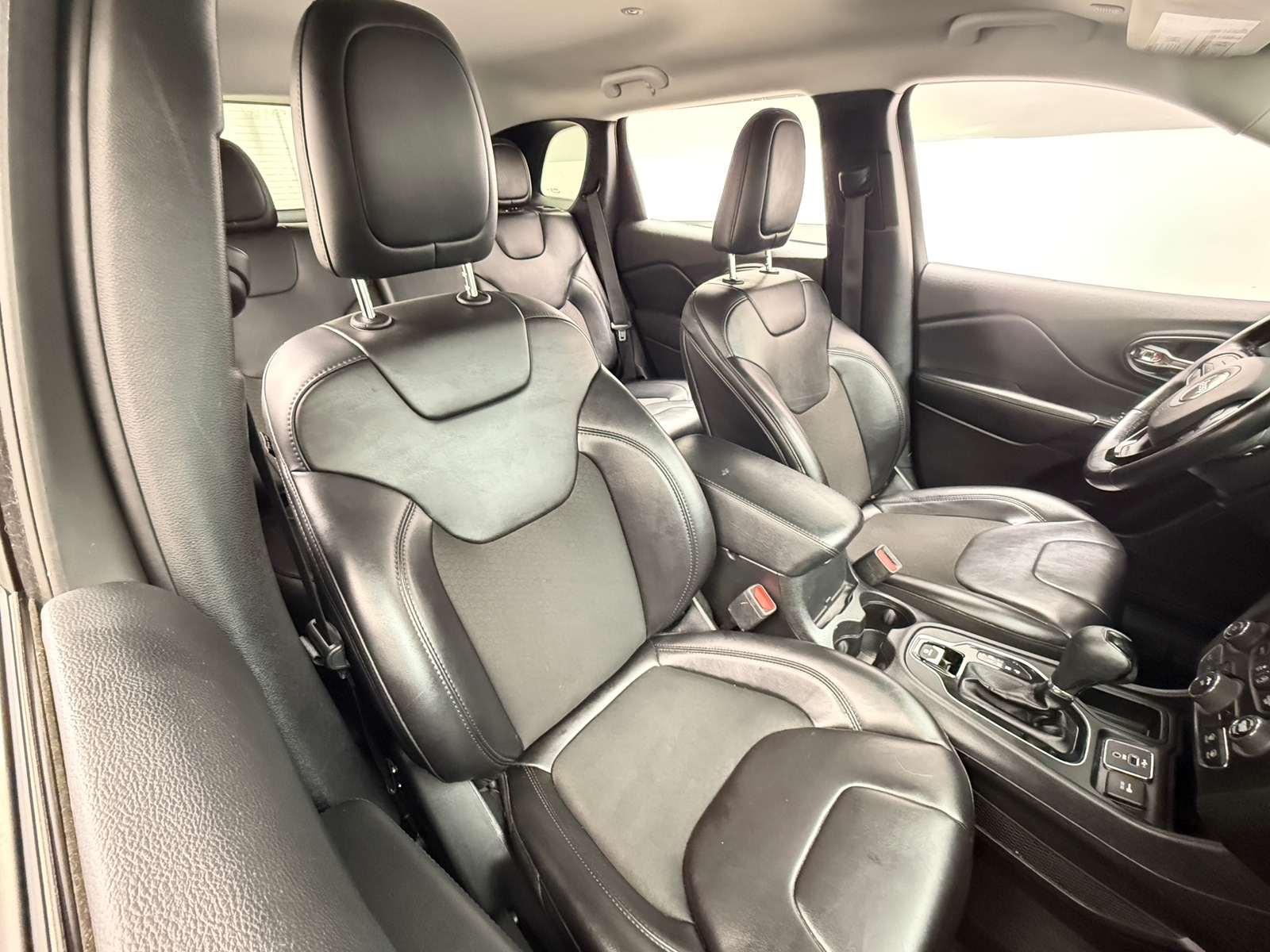 Thumbnail: 2020 Jeep Cherokee - 2