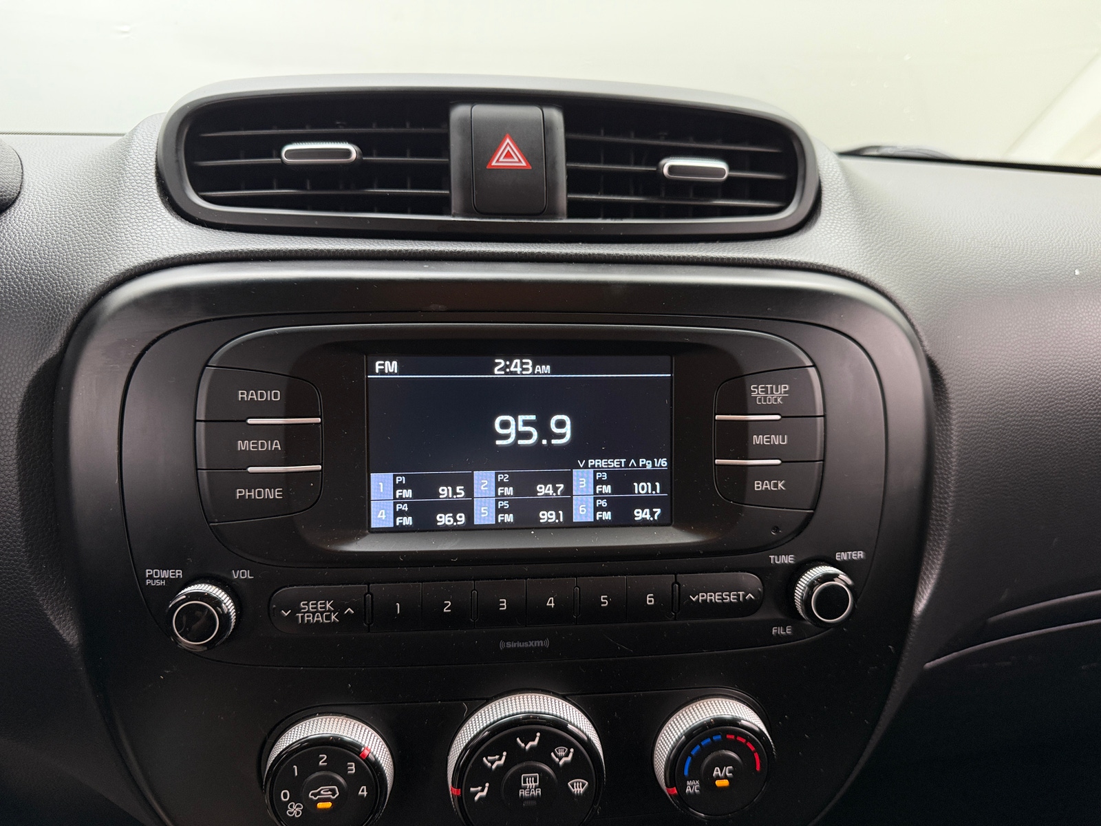 Thumbnail: 2017 Kia Soul - 4