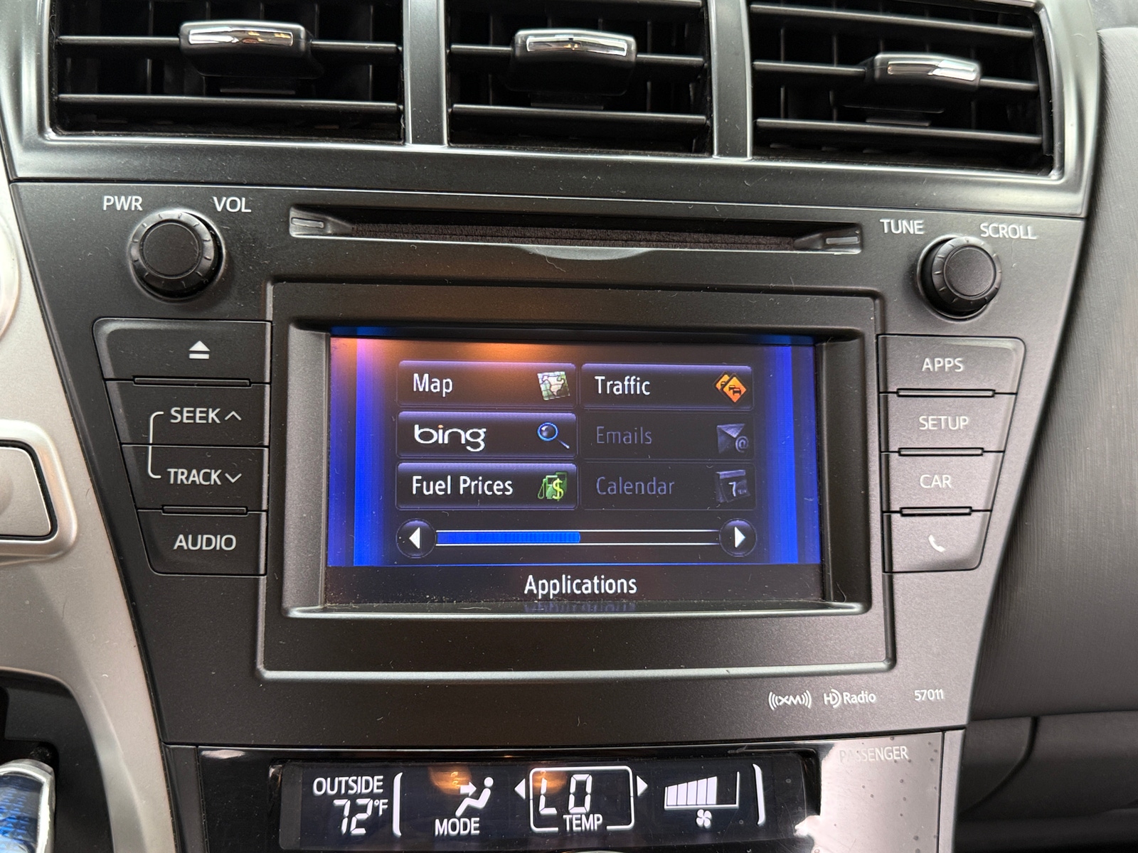 Thumbnail: 2014 Toyota Prius v - 4