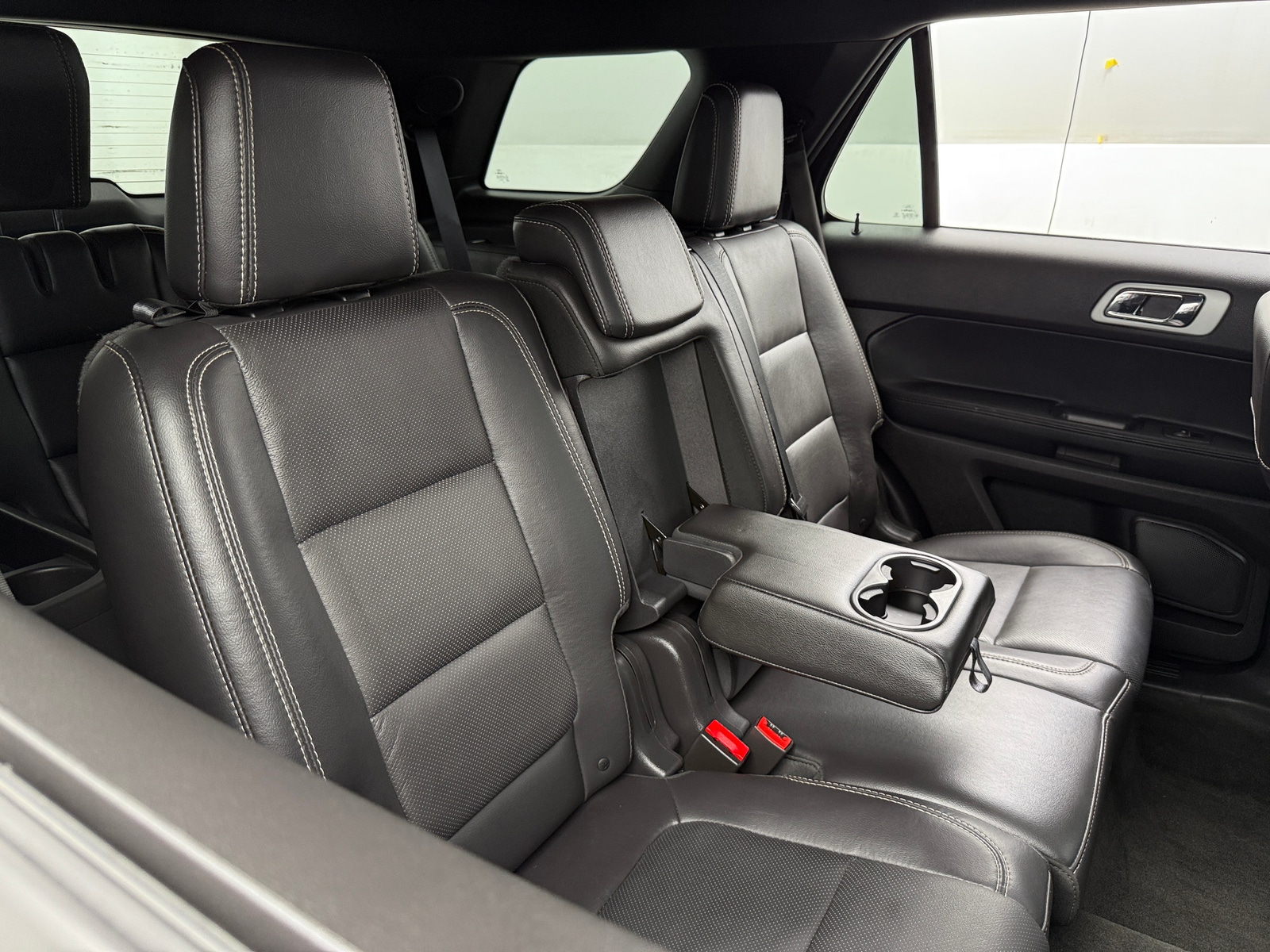 Thumbnail: 2015 Ford Explorer - 5