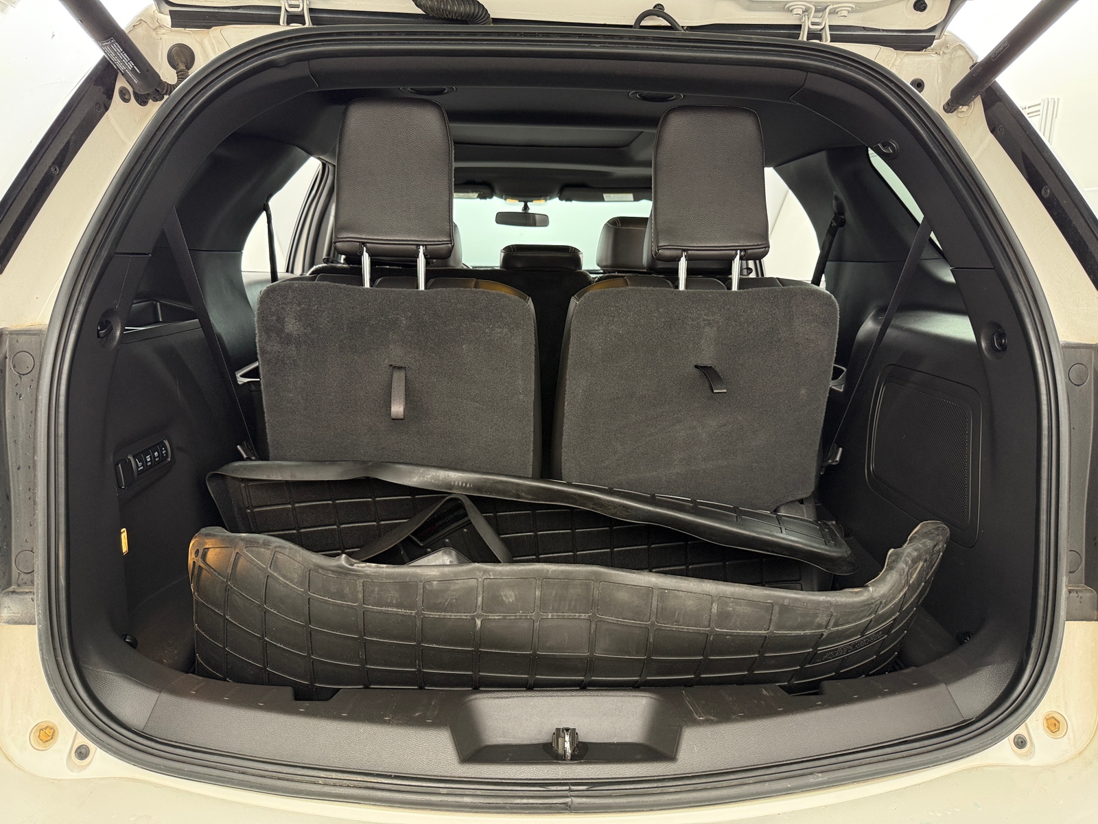 Thumbnail: 2015 Ford Explorer - 6