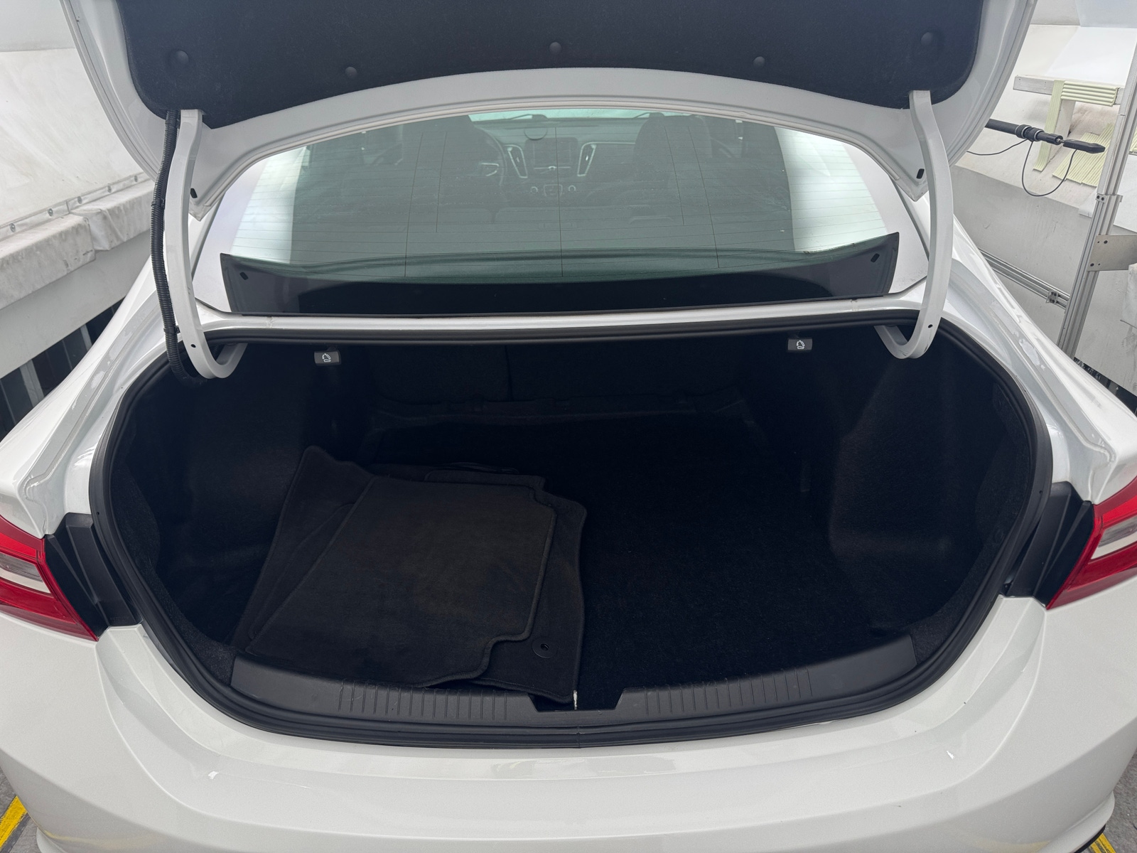 Thumbnail: 2016 Chevrolet Malibu - 7