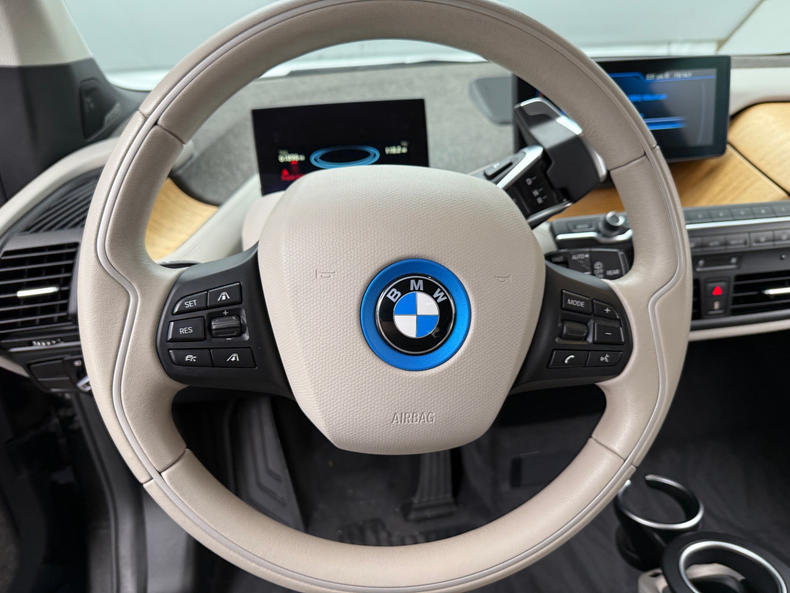 Thumbnail: 2015 BMW i3 - 5