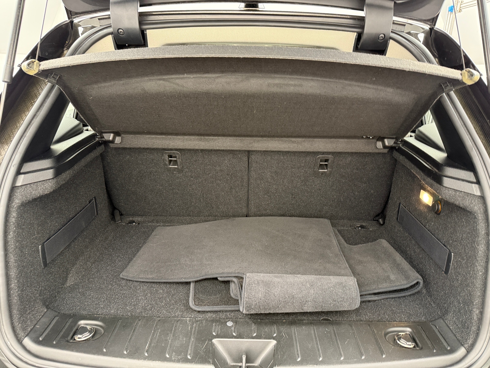Thumbnail: 2015 BMW i3 - 7