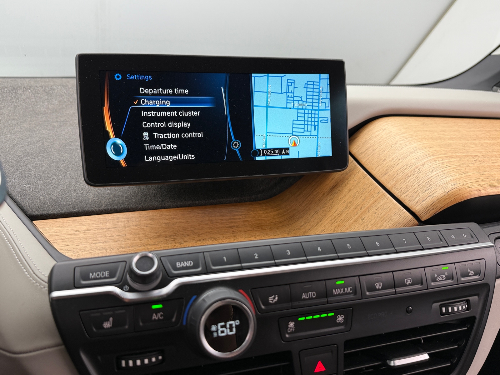 Thumbnail: 2015 BMW i3 - 4