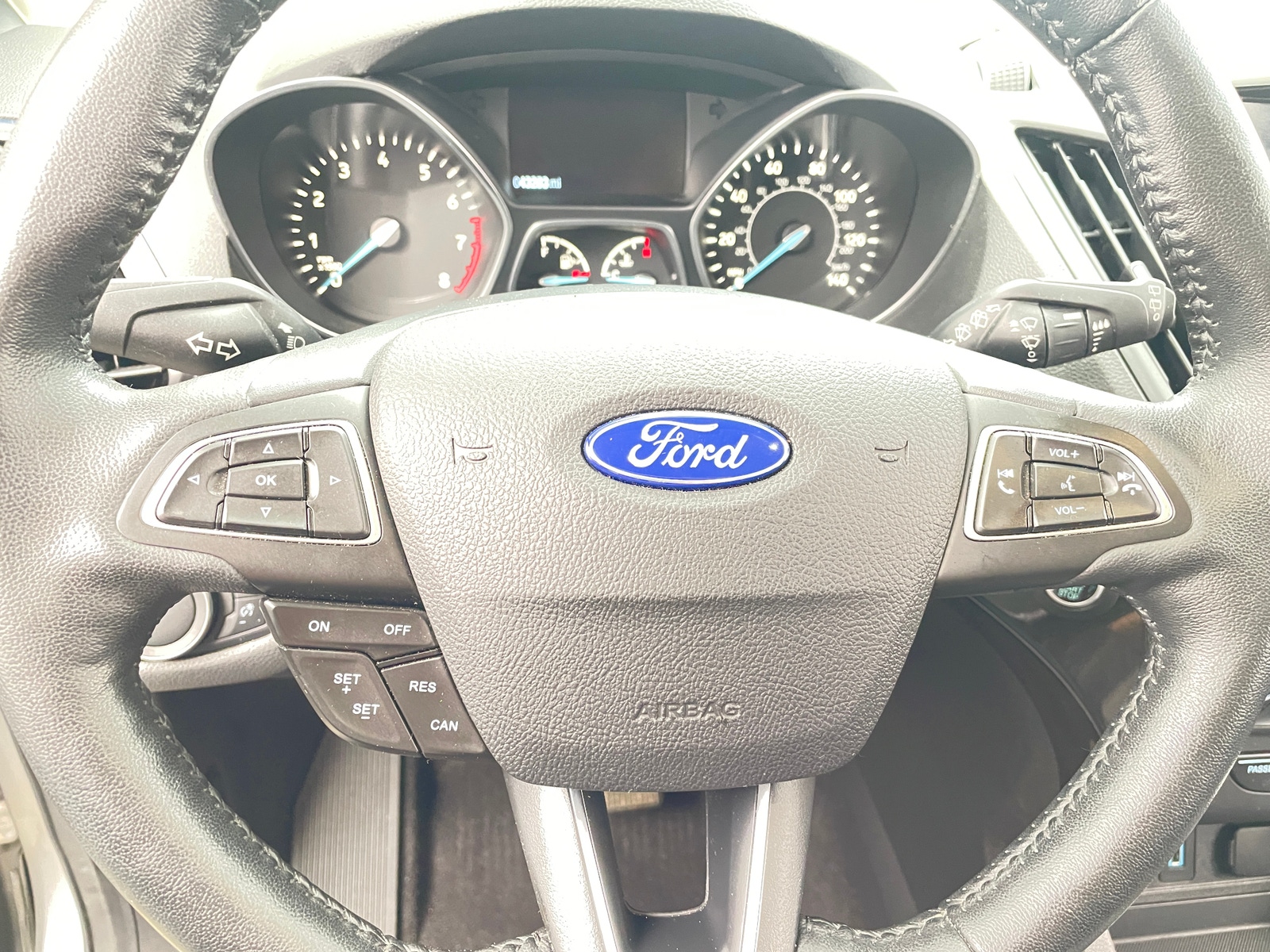 Thumbnail: 2019 Ford Escape - 4
