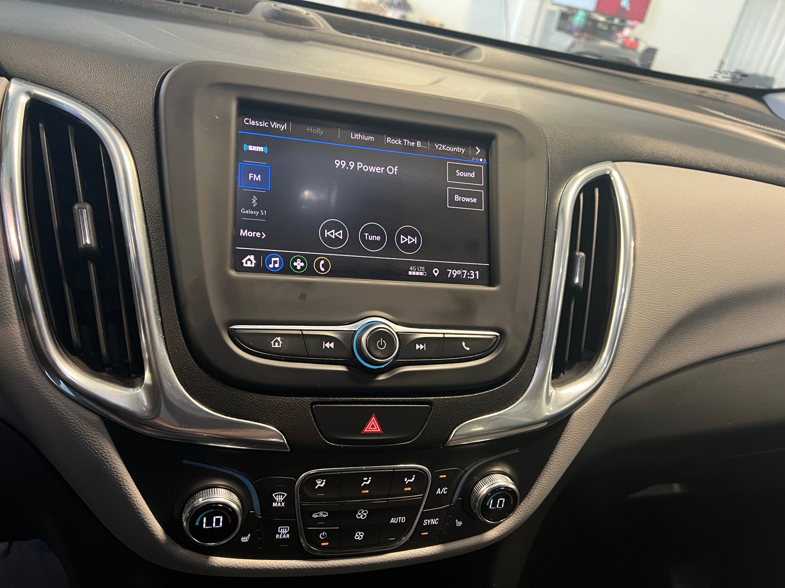 Thumbnail: 2020 Chevrolet Equinox - 4