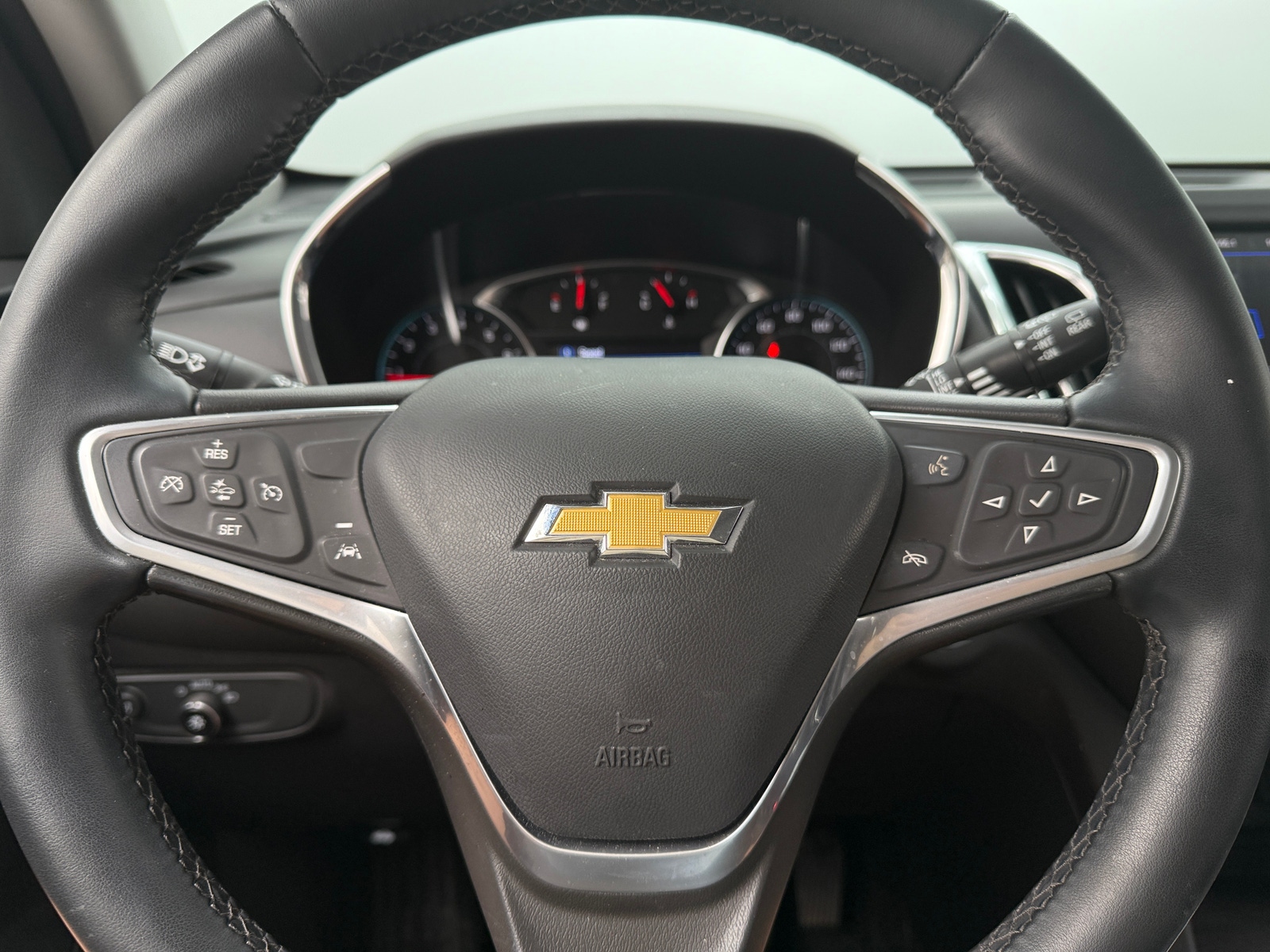 Thumbnail: 2023 Chevrolet Equinox - 5