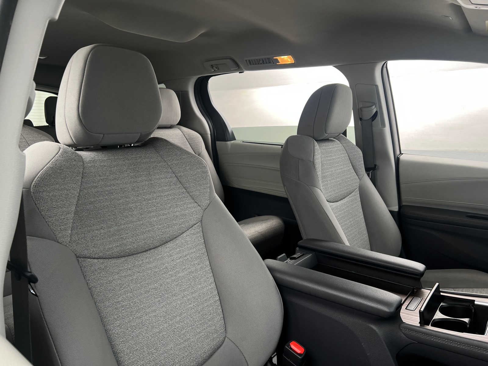 Thumbnail: 2022 Toyota Sienna - 2