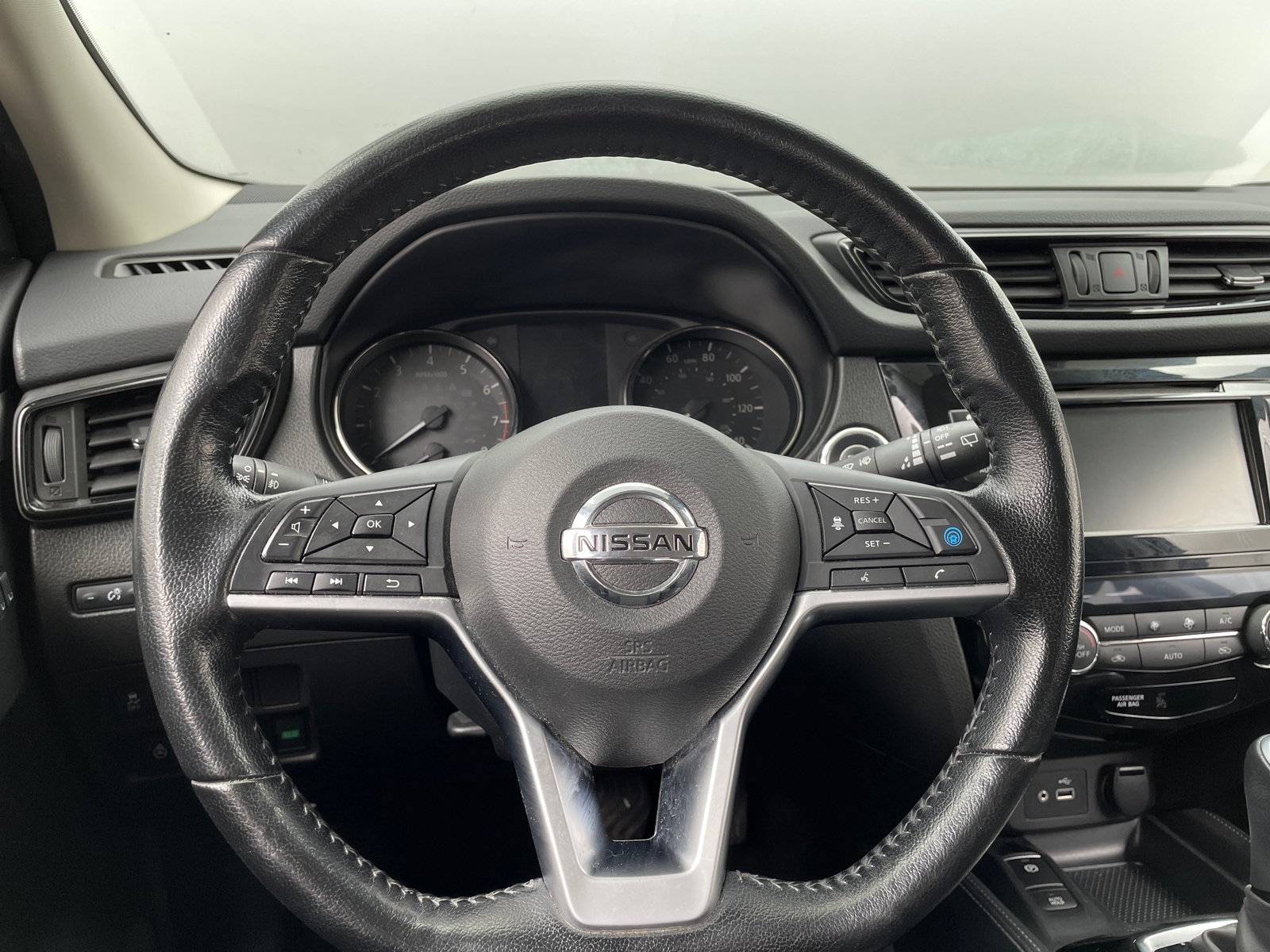 Thumbnail: 2020 Nissan Rogue Sport - 4