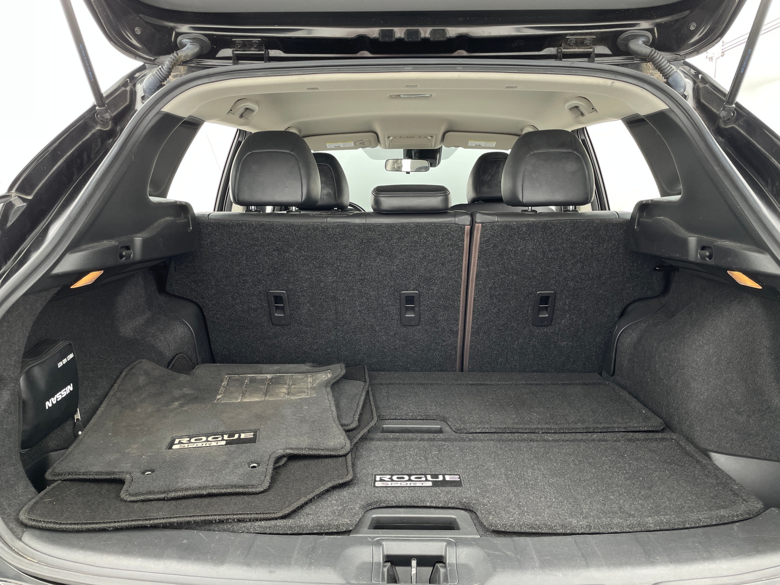 Thumbnail: 2020 Nissan Rogue Sport - 6