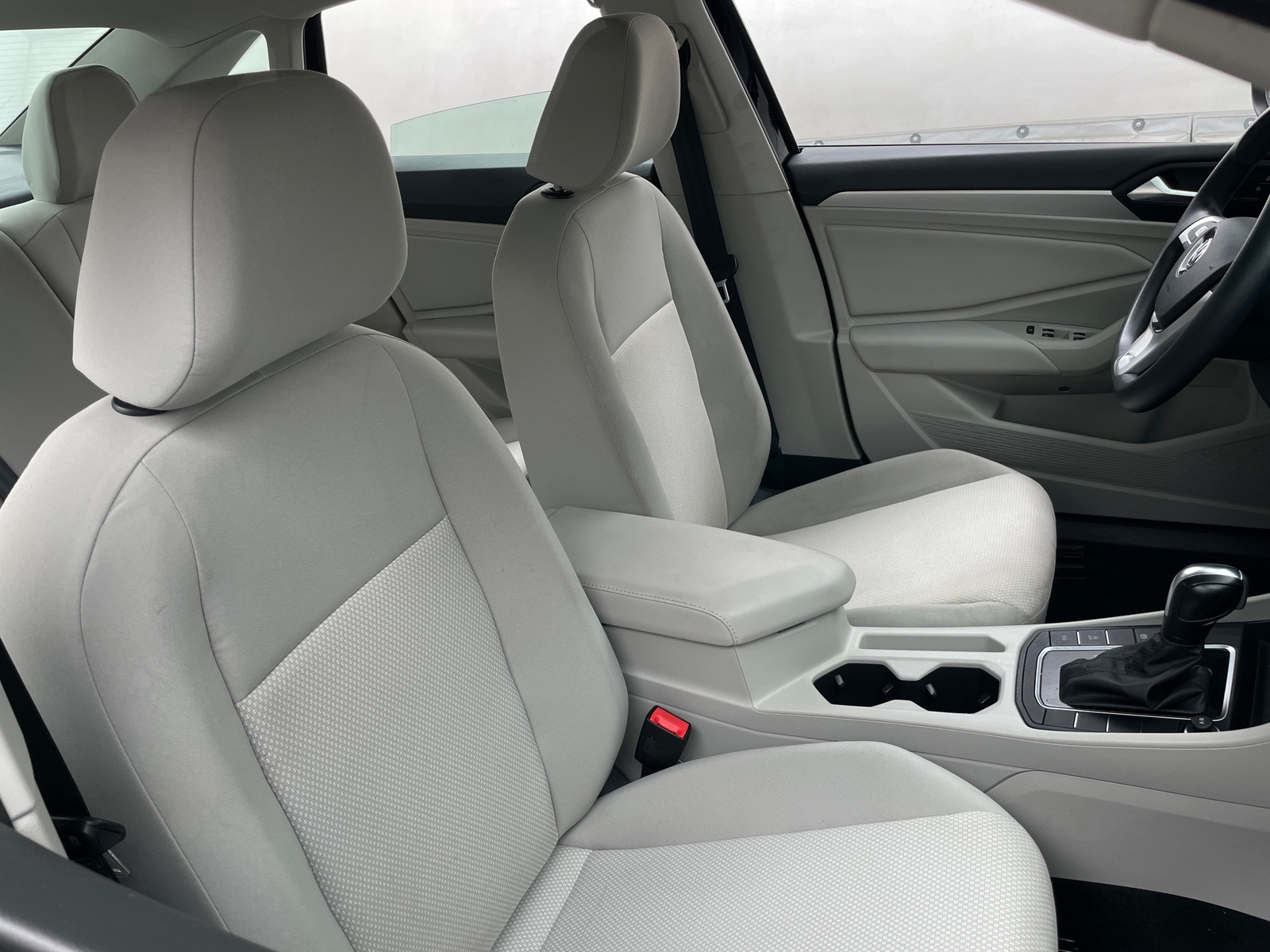 Thumbnail: 2019 Volkswagen Jetta - 2