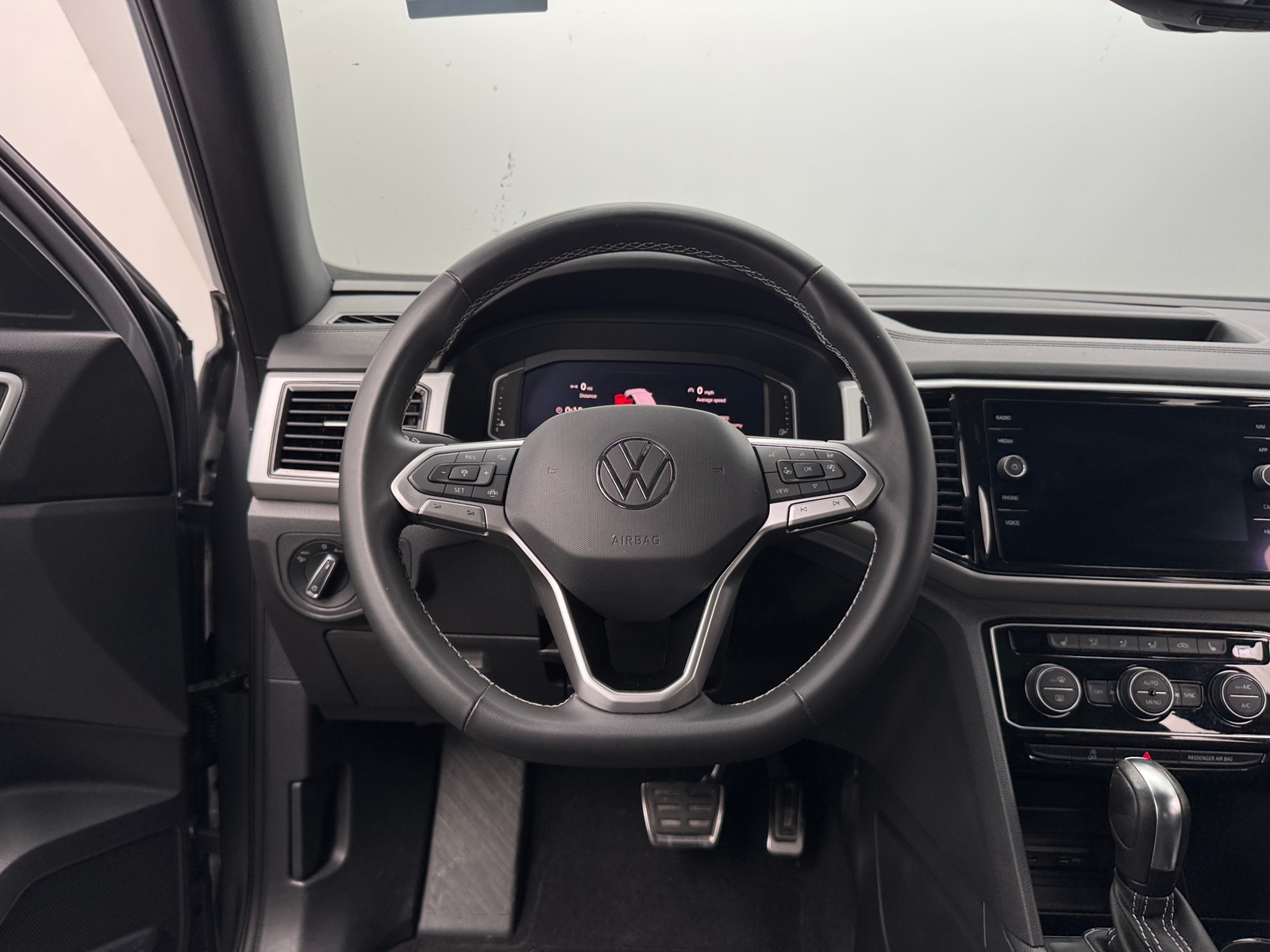 Thumbnail: 2021 Volkswagen Atlas - 4