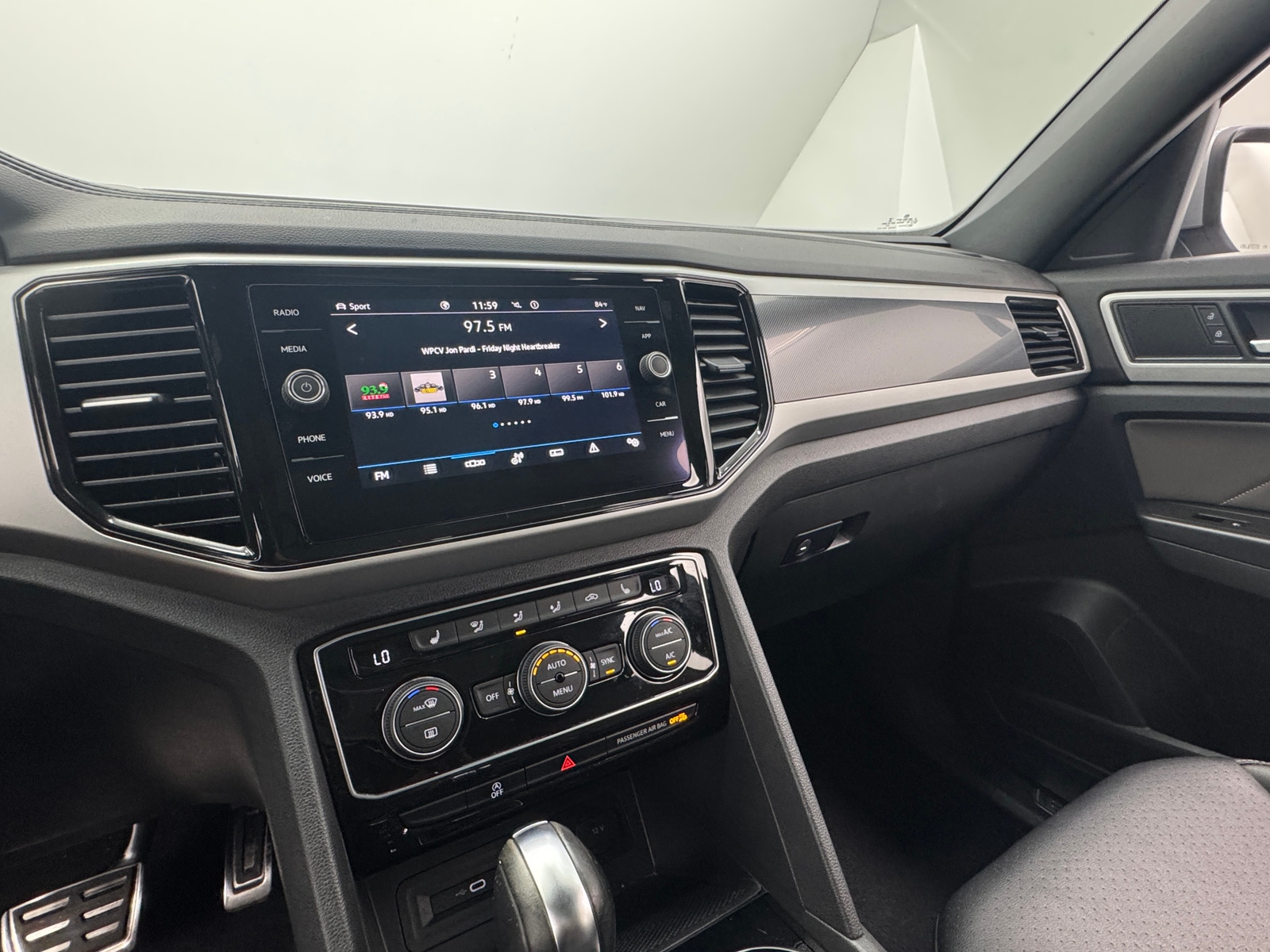 Thumbnail: 2021 Volkswagen Atlas - 3