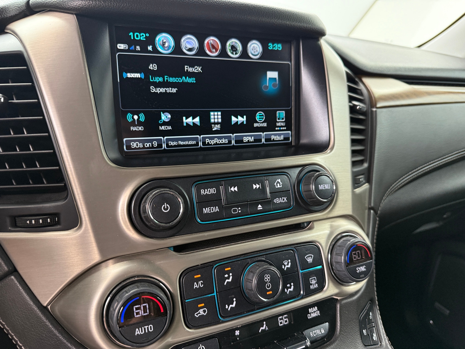 Thumbnail: 2020 GMC Yukon XL - 3