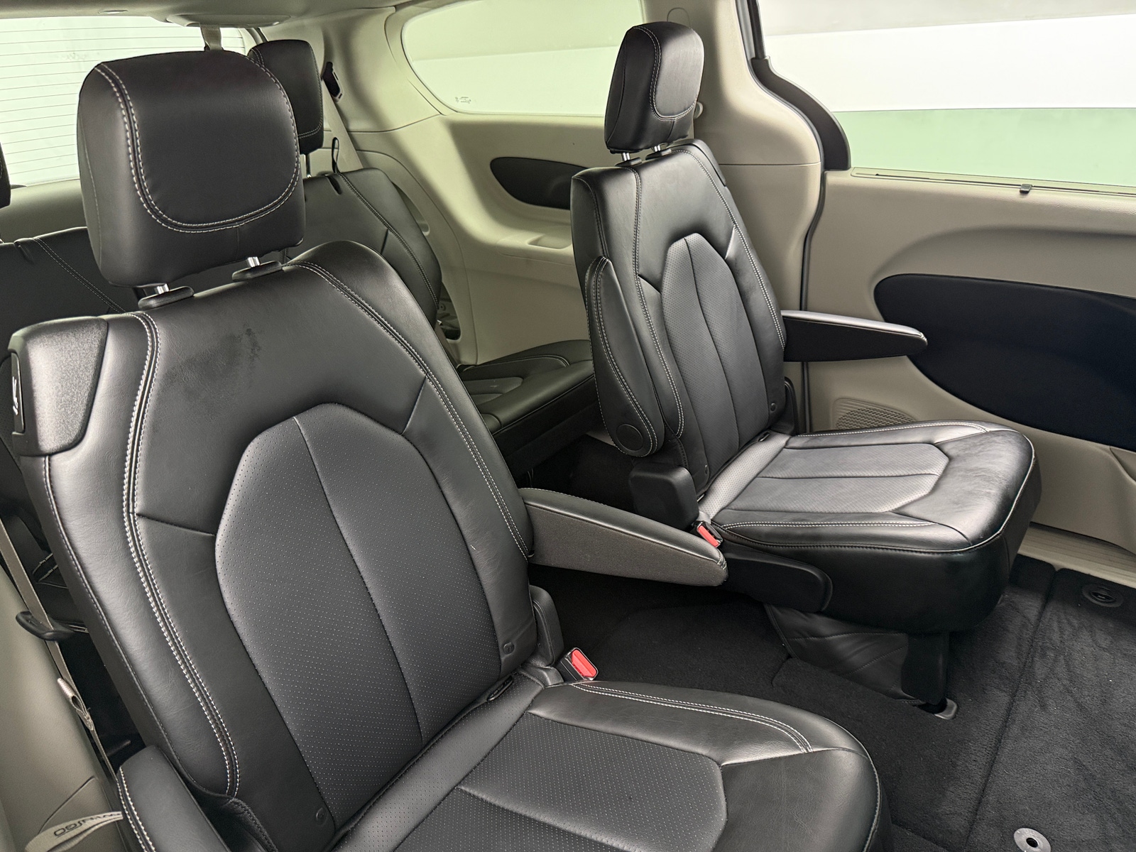 Thumbnail: 2024 Chrysler Pacifica - 6