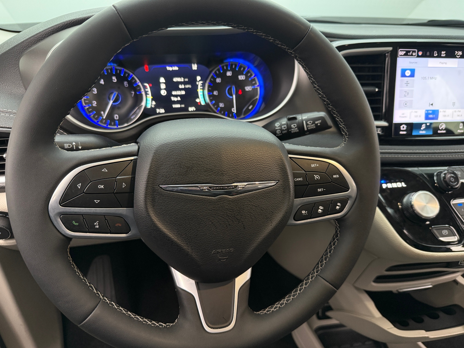 Thumbnail: 2024 Chrysler Pacifica - 5