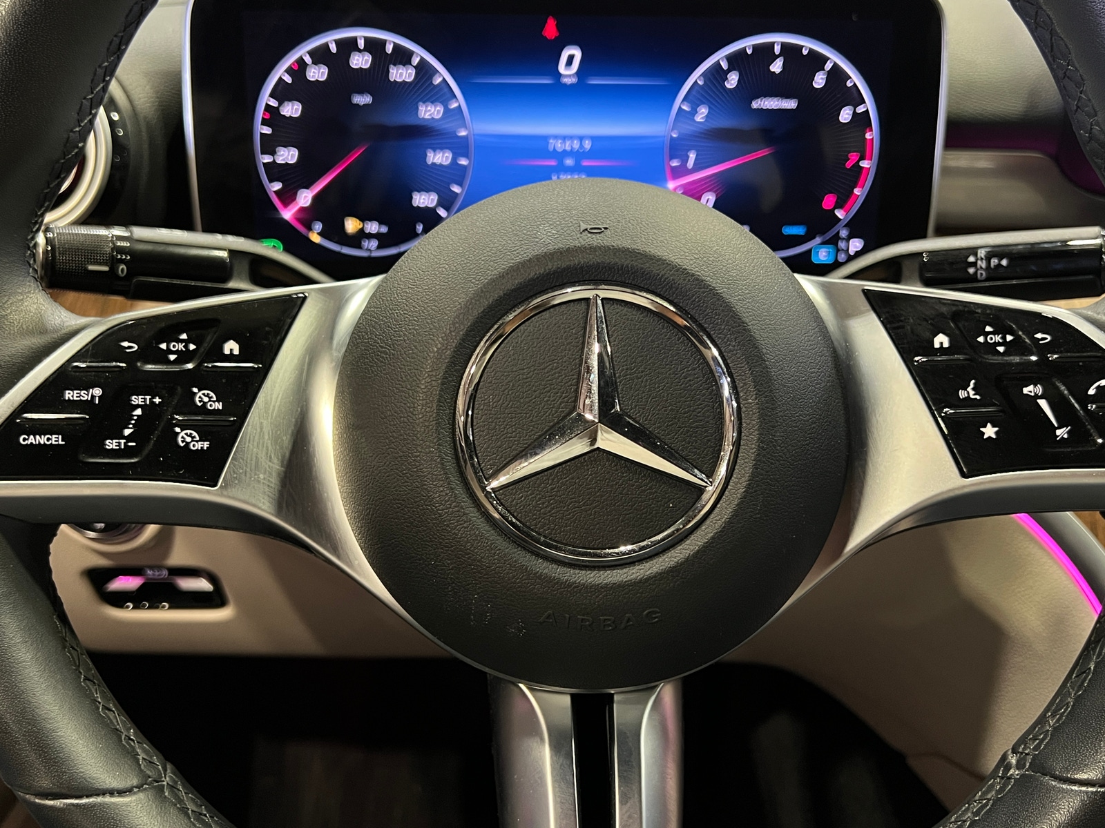 Thumbnail: 2022 Mercedes-Benz C-Class - 4