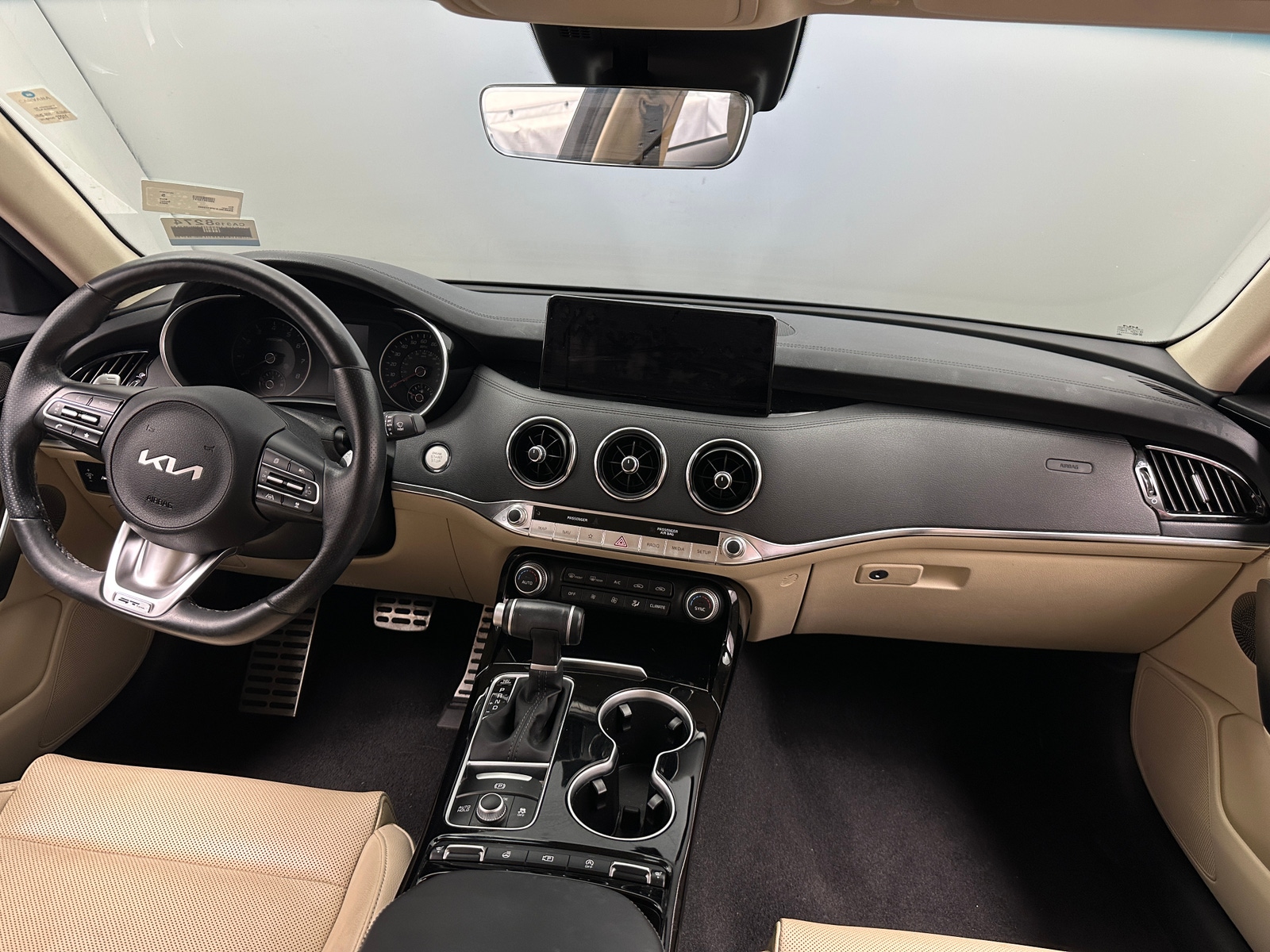 Thumbnail: 2023 Kia Stinger - 2
