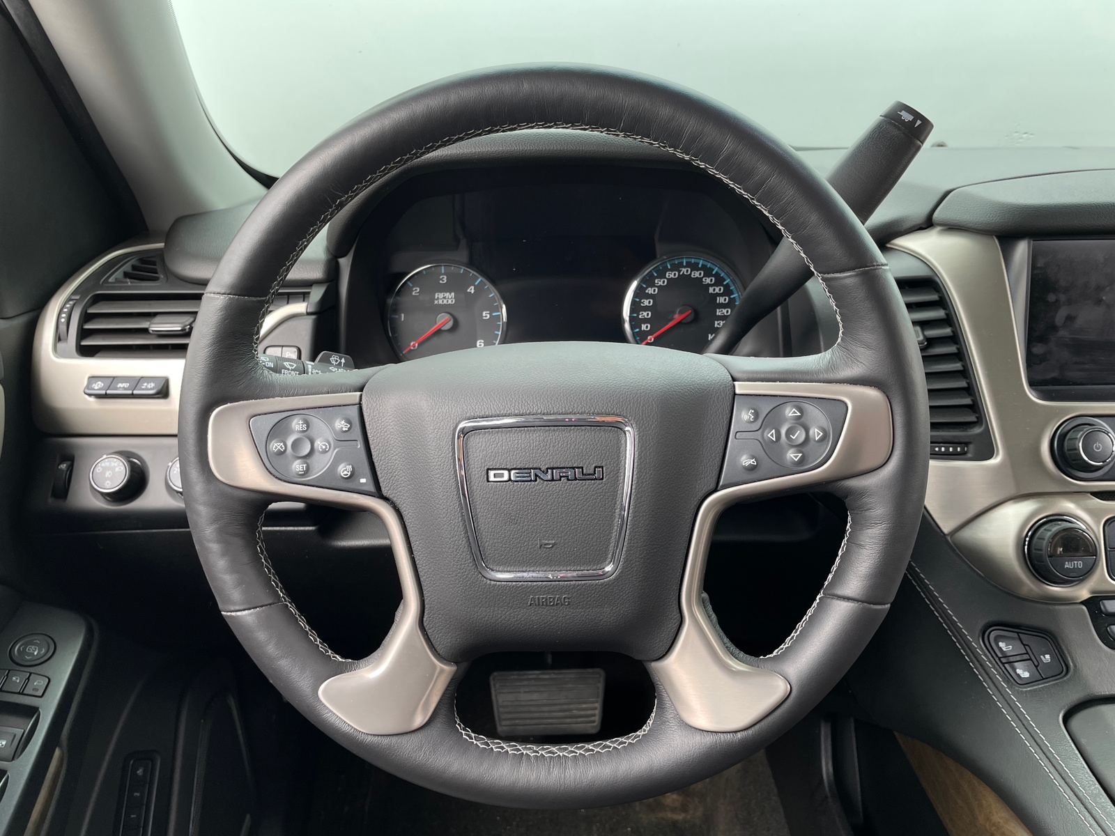 Thumbnail: 2018 GMC Yukon - 4