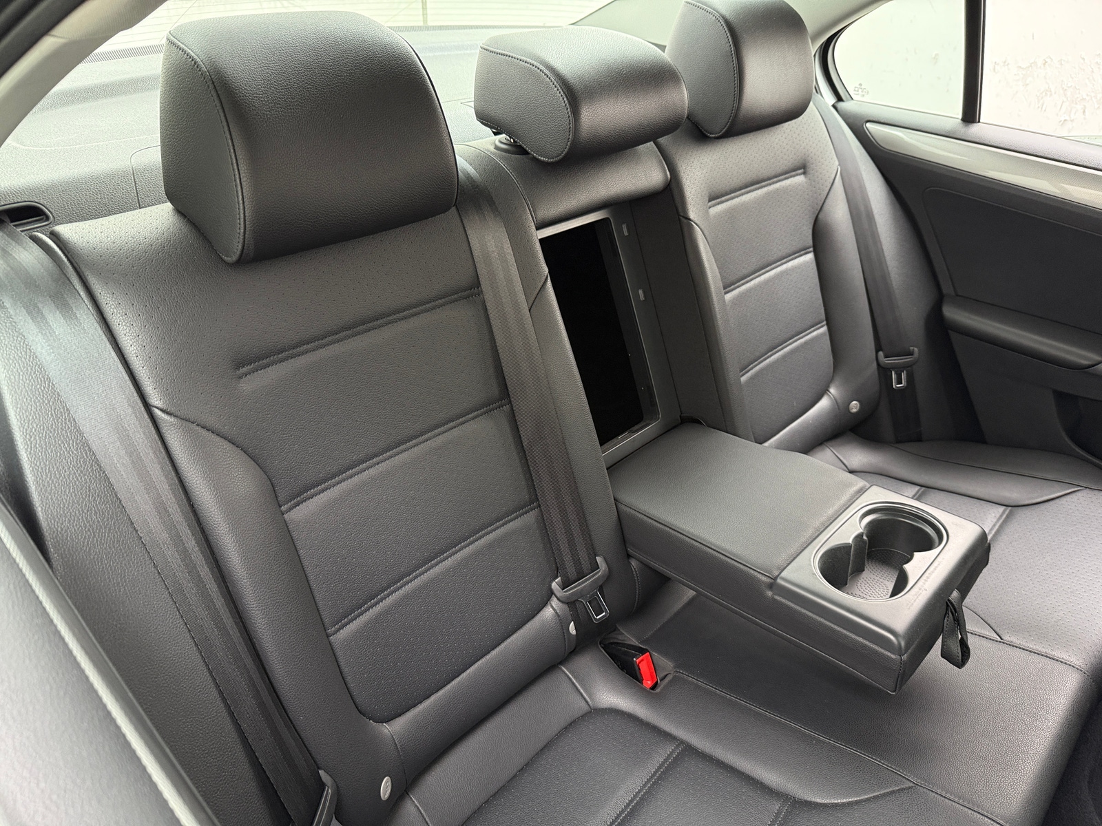 Thumbnail: 2015 Volkswagen Jetta - 6