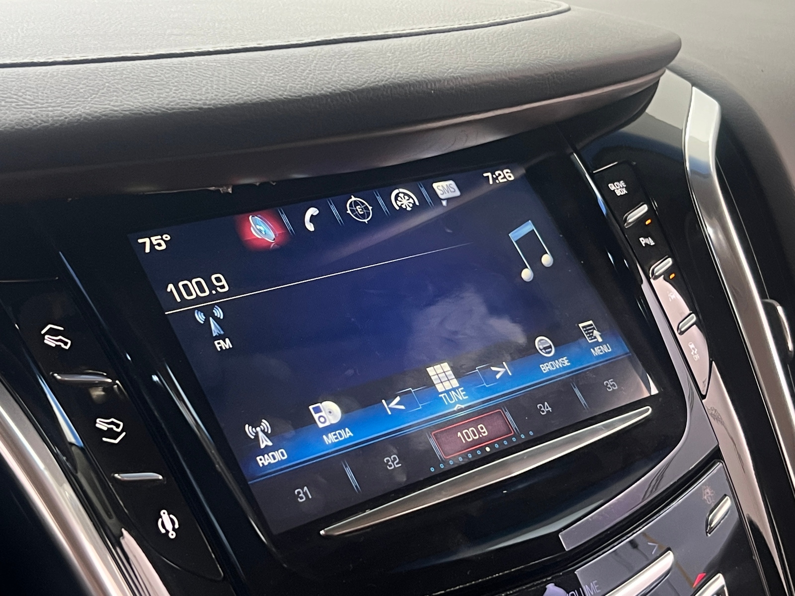 Thumbnail: 2016 Cadillac Escalade - 3