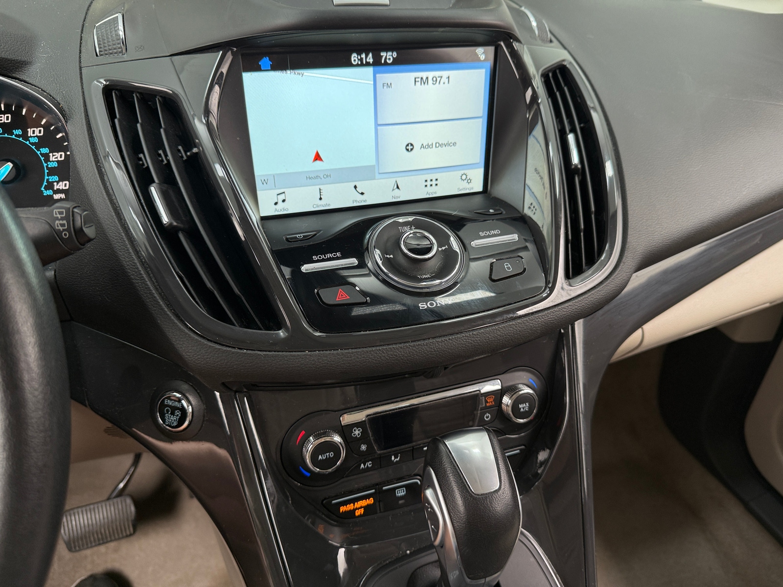 Thumbnail: 2016 Ford Escape - 3
