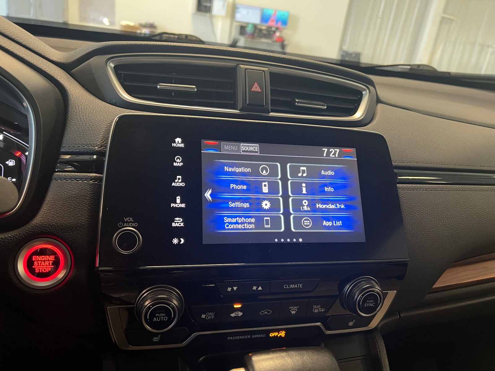 Thumbnail: 2018 Honda CR-V - 3
