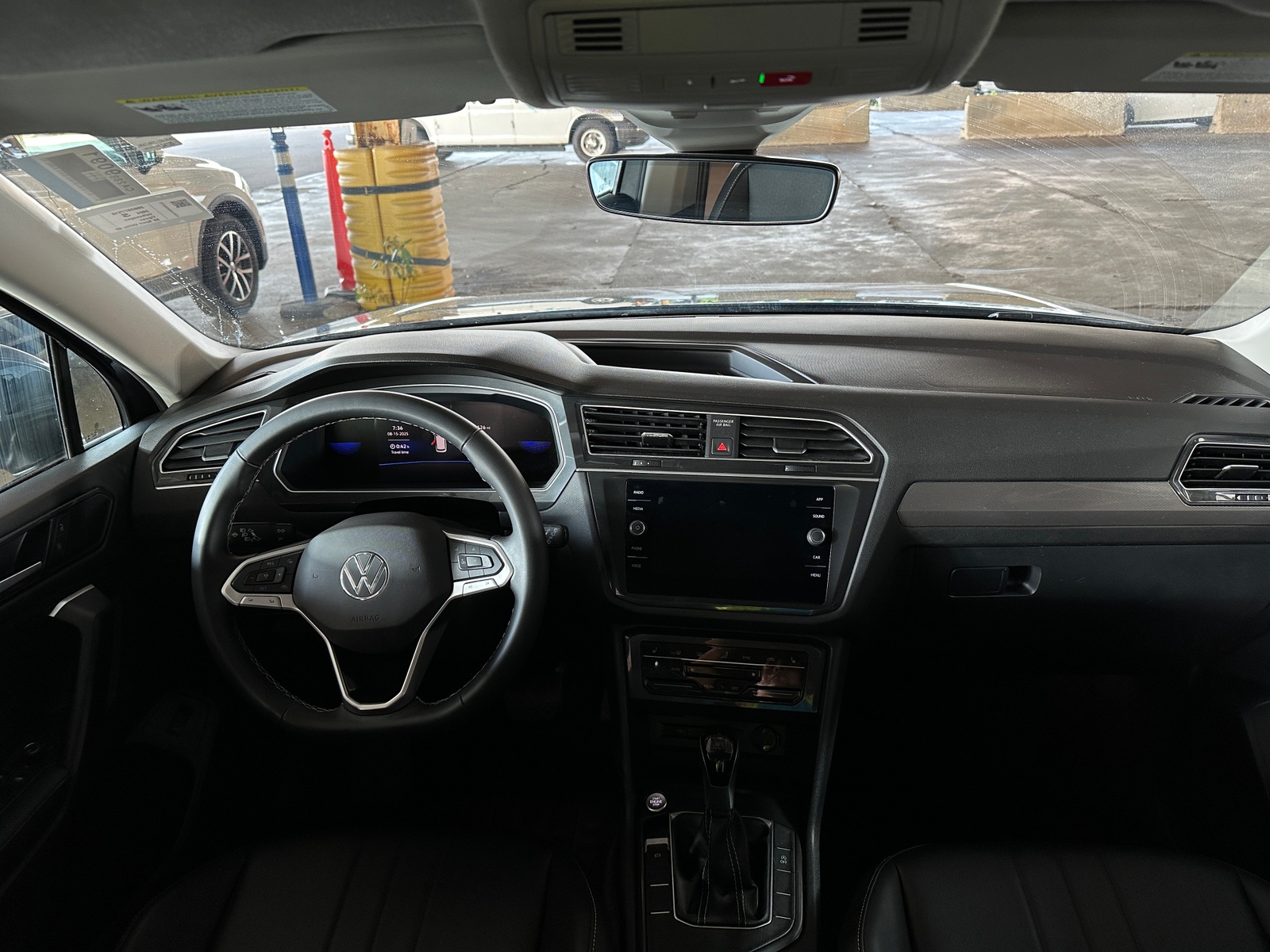 Thumbnail: 2024 Volkswagen Tiguan - 2