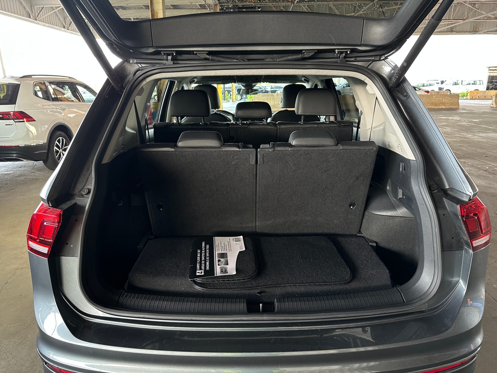 Thumbnail: 2024 Volkswagen Tiguan - 6