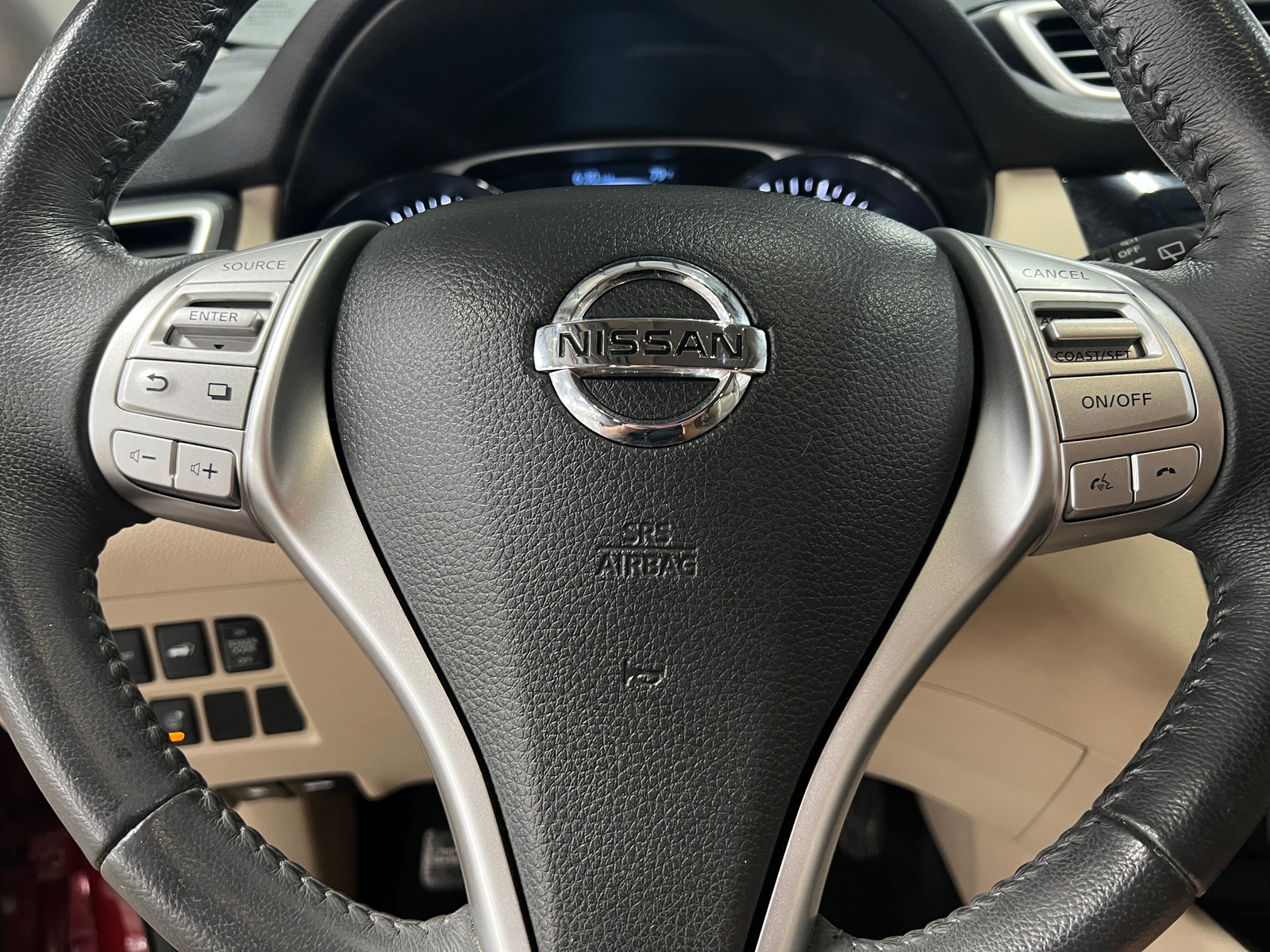 Thumbnail: 2016 Nissan Rogue - 4