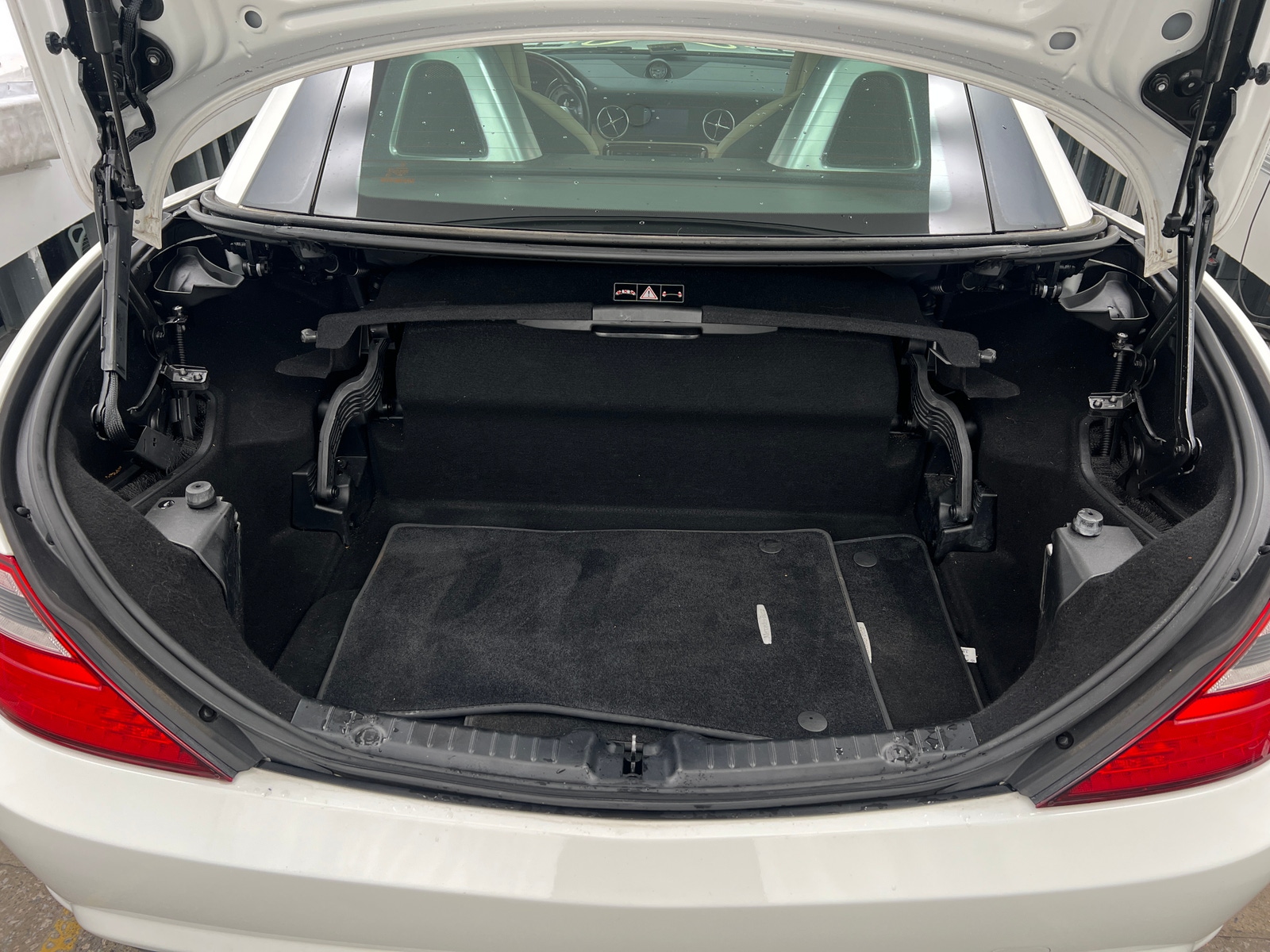 Thumbnail: 2014 Mercedes-Benz SLK - 5