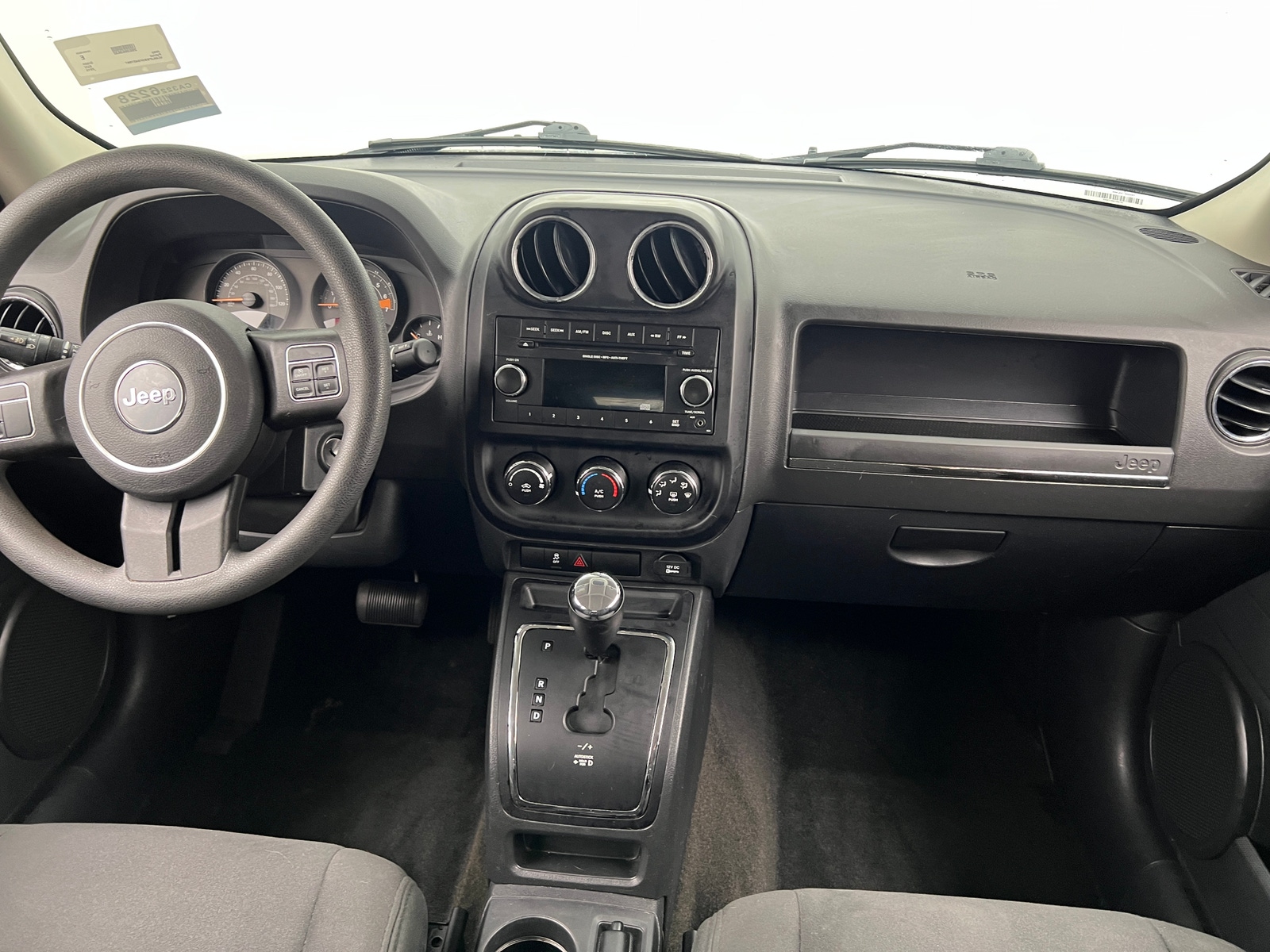 Thumbnail: 2015 Jeep Patriot - 3
