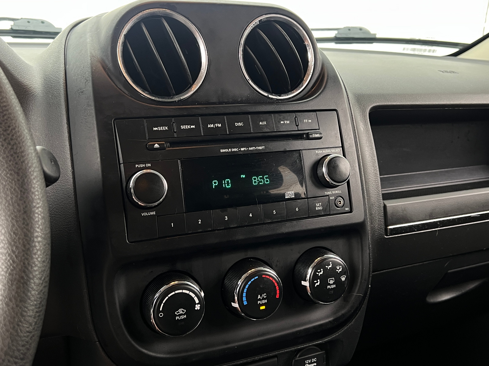 Thumbnail: 2015 Jeep Patriot - 4