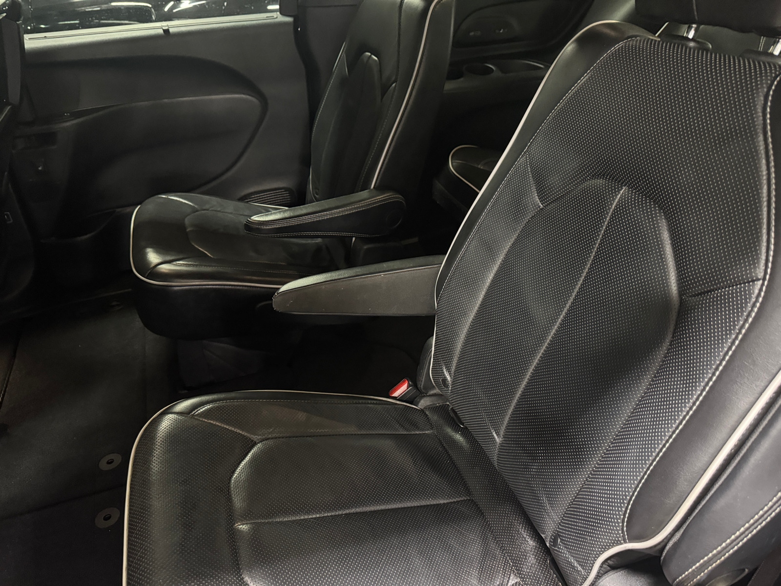 Thumbnail: 2019 Chrysler Pacifica - 5
